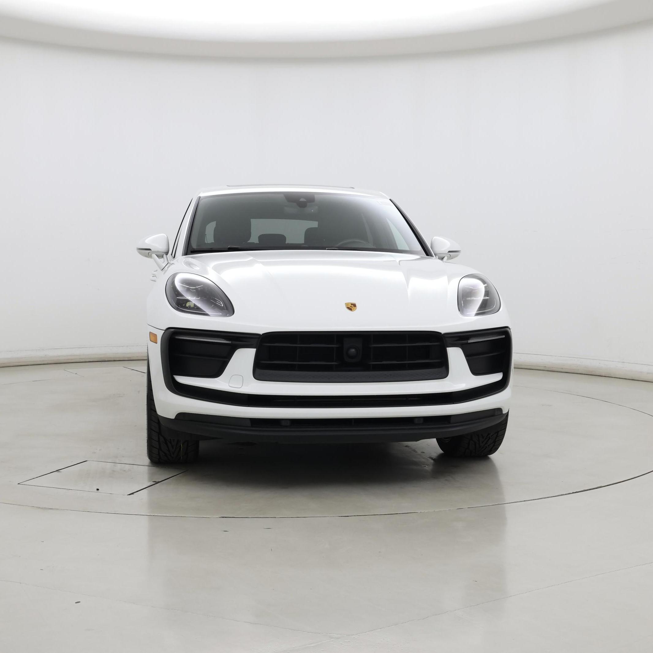 Thumbnail: 2023 Porsche Macan - 5