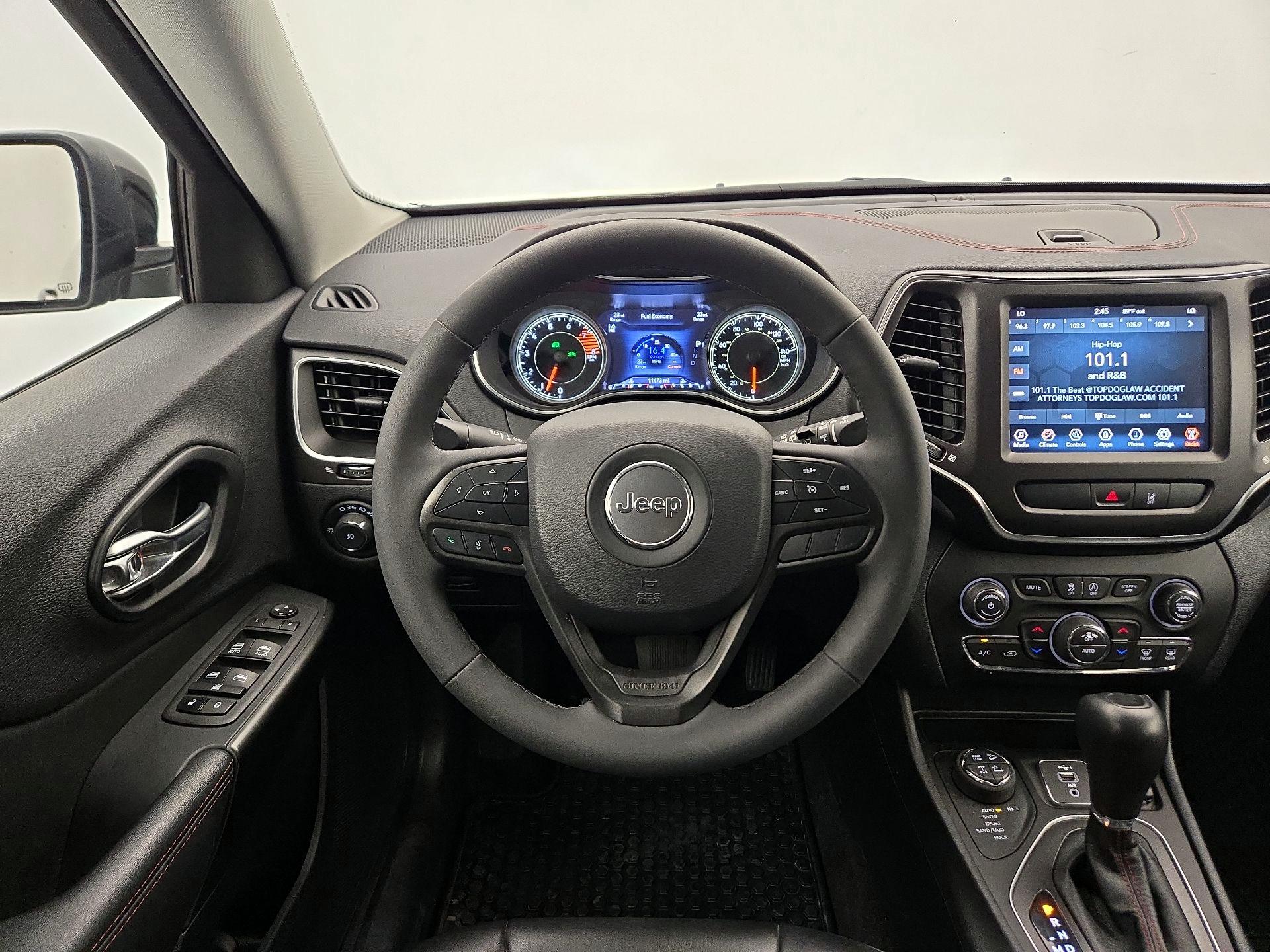 Thumbnail: 2022 Jeep Cherokee - 10
