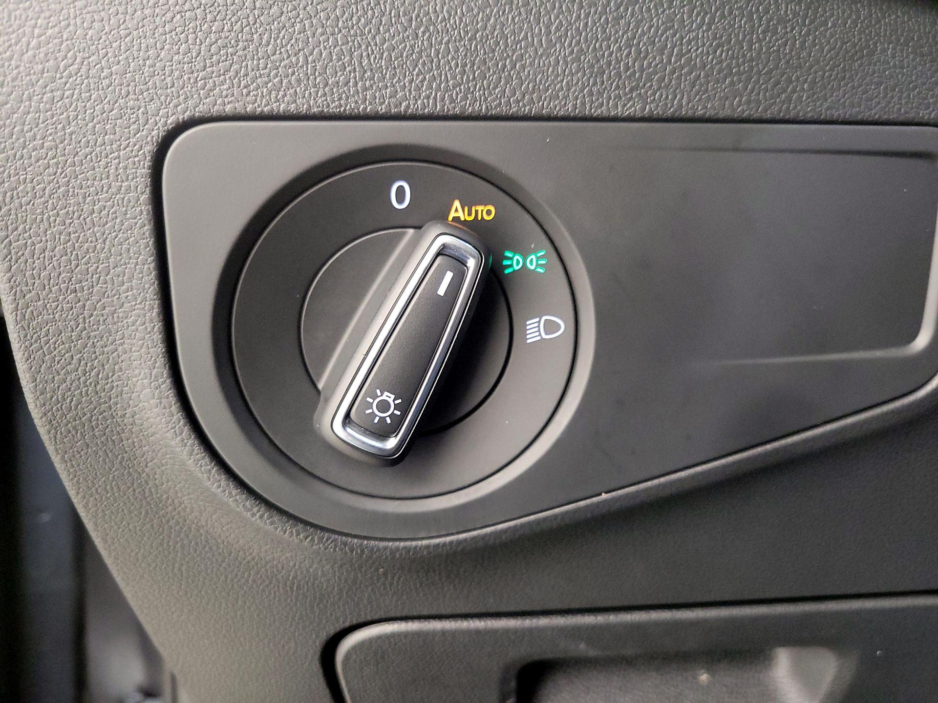 Thumbnail: 2022 Volkswagen Tiguan - 13