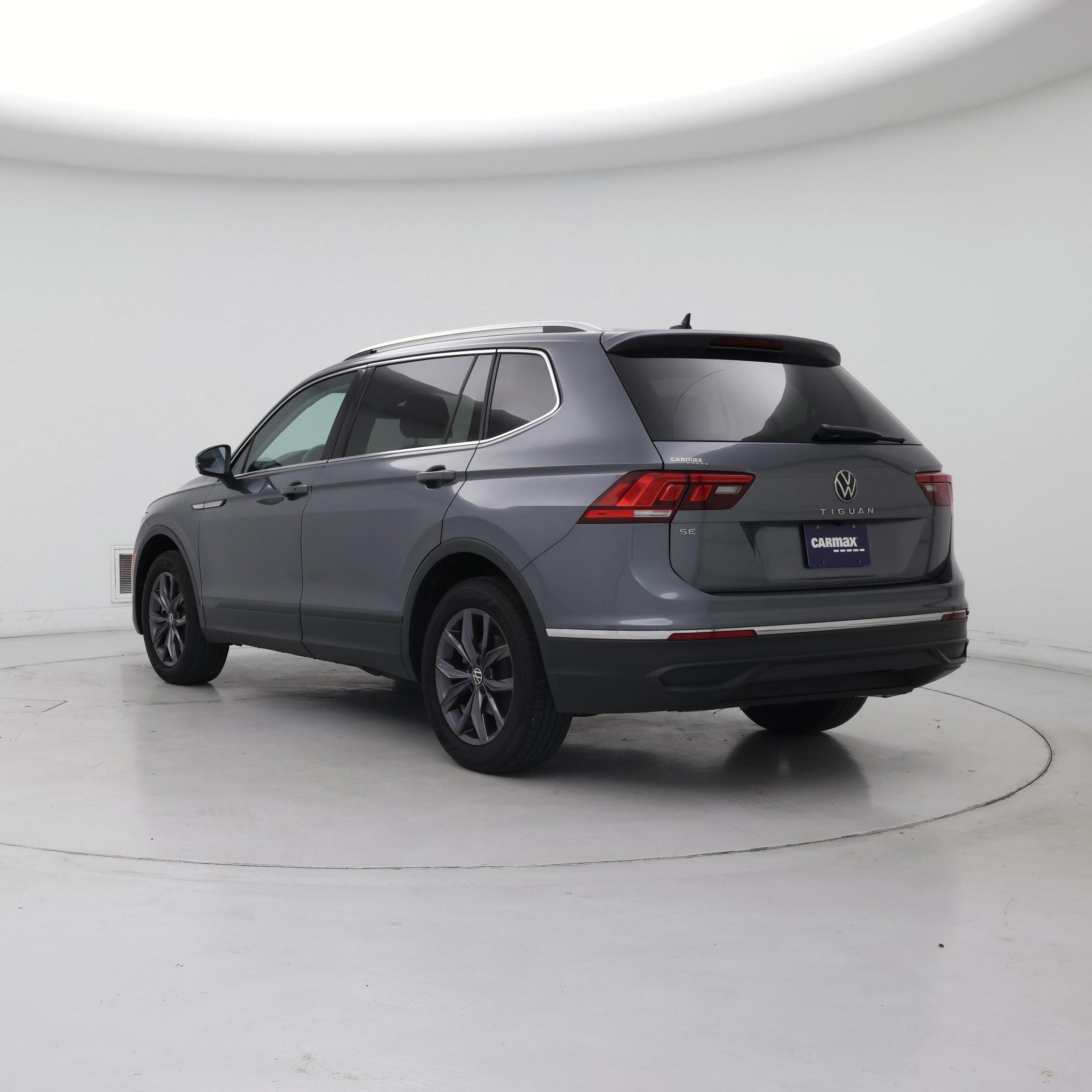 Thumbnail: 2022 Volkswagen Tiguan - 2