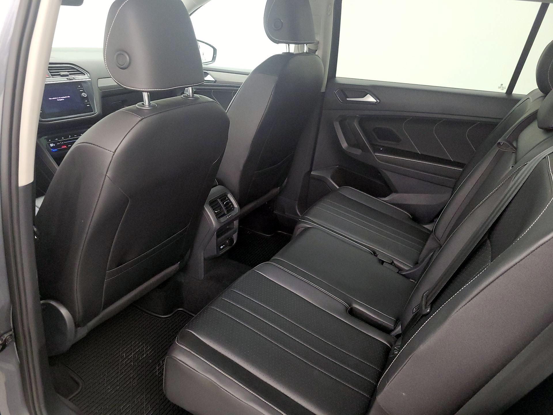 Thumbnail: 2022 Volkswagen Tiguan - 20