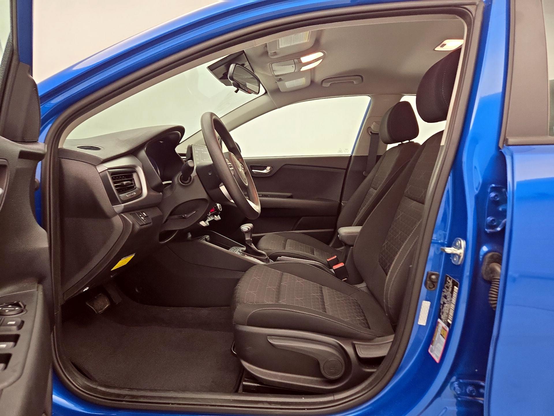 Thumbnail: 2023 Kia Rio - 11