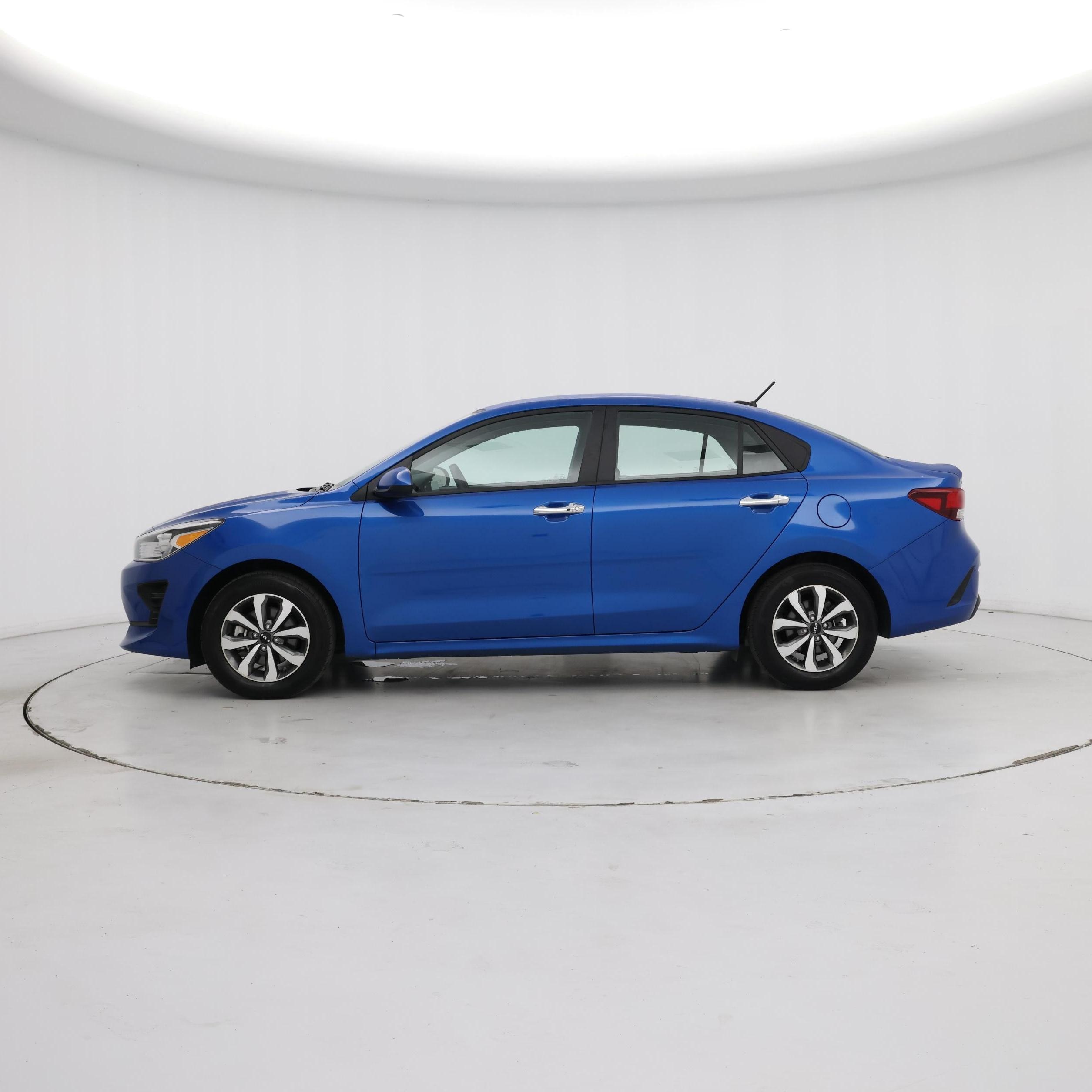Thumbnail: 2023 Kia Rio - 3