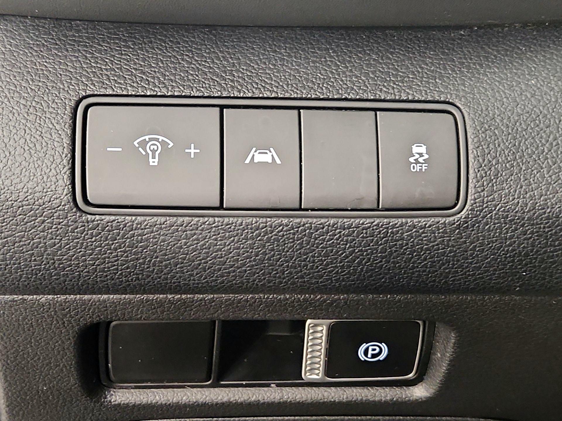 Thumbnail: 2022 Hyundai Santa Fe - 13