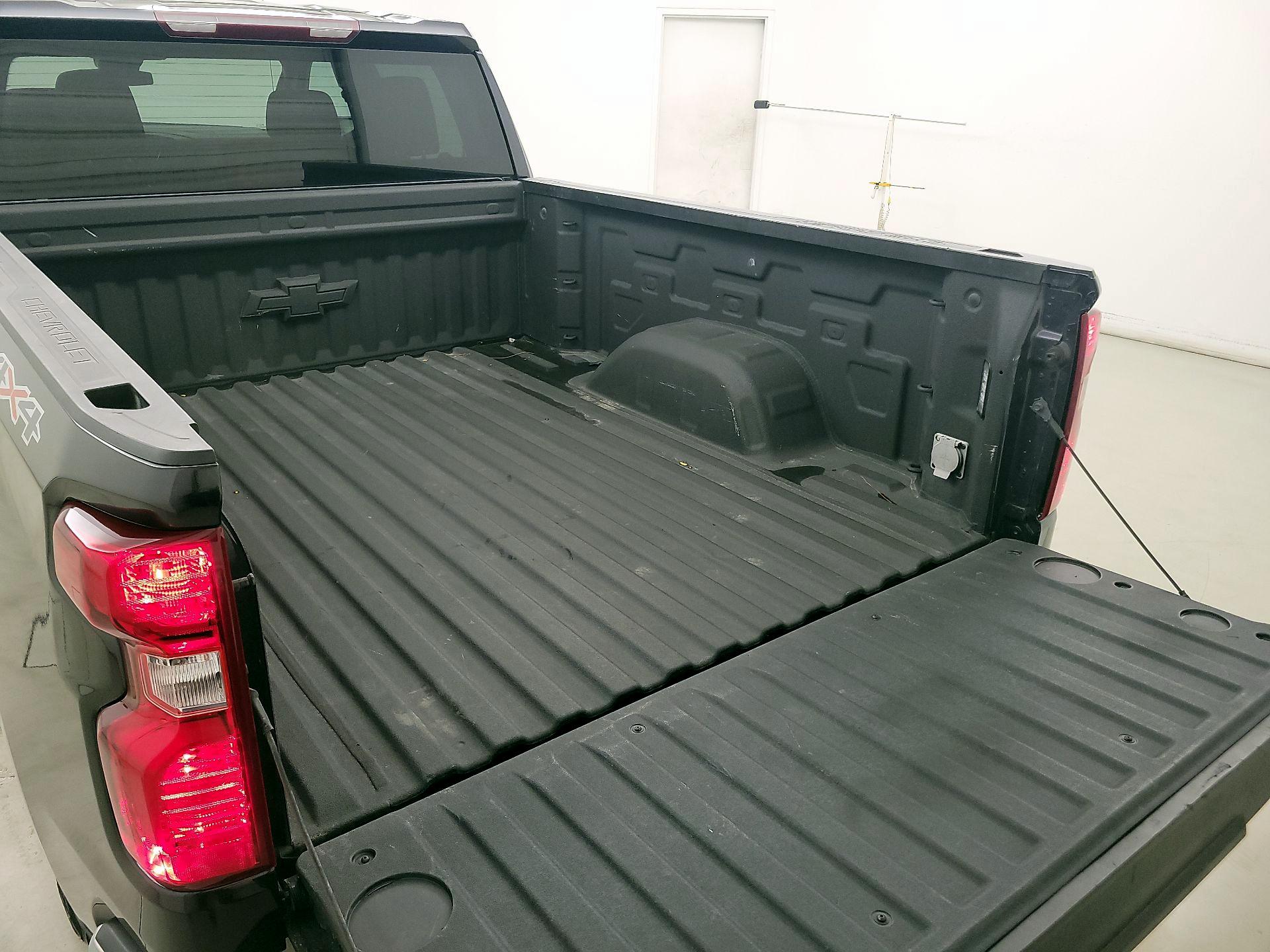 Thumbnail: 2023 Chevrolet Silverado 1500 - 20