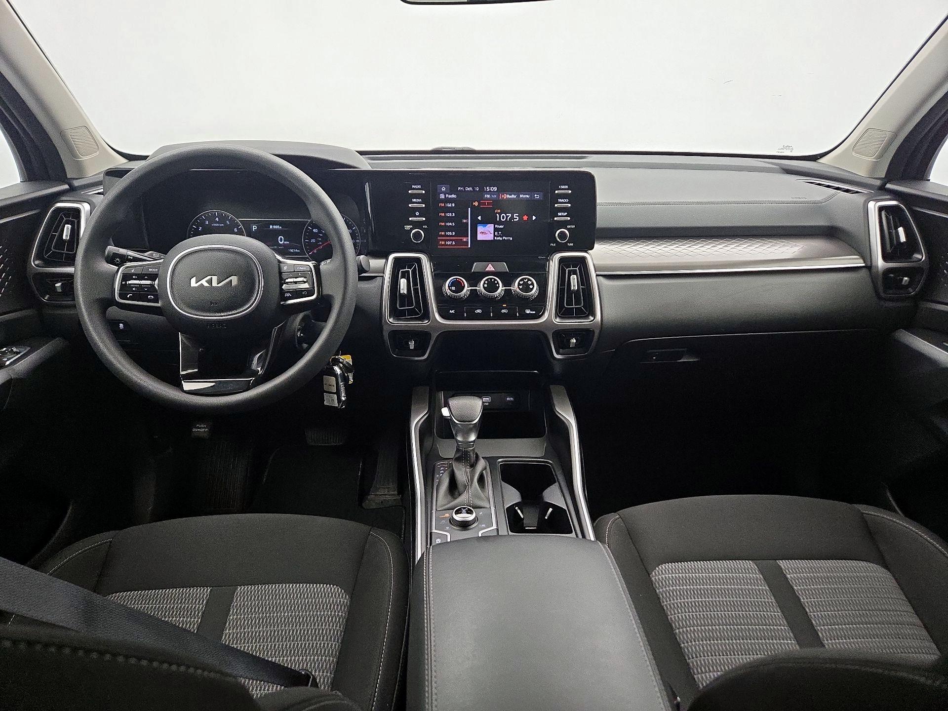 Thumbnail: 2023 Kia Sorento - 9