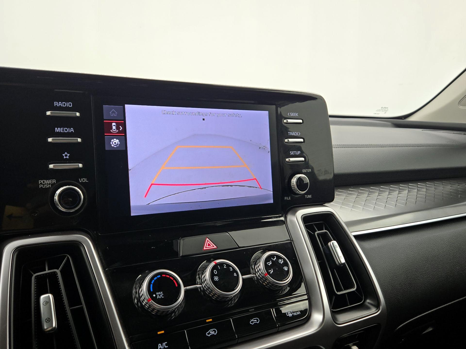 Thumbnail: 2023 Kia Sorento - 14