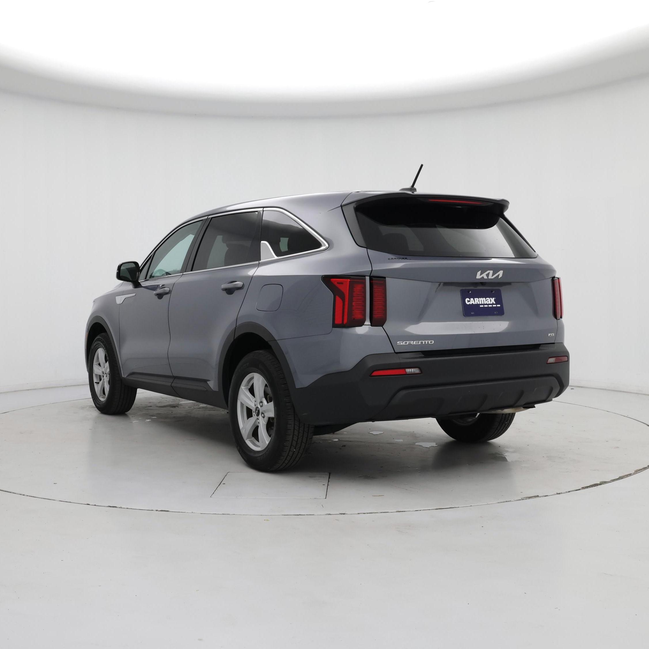Thumbnail: 2023 Kia Sorento - 2