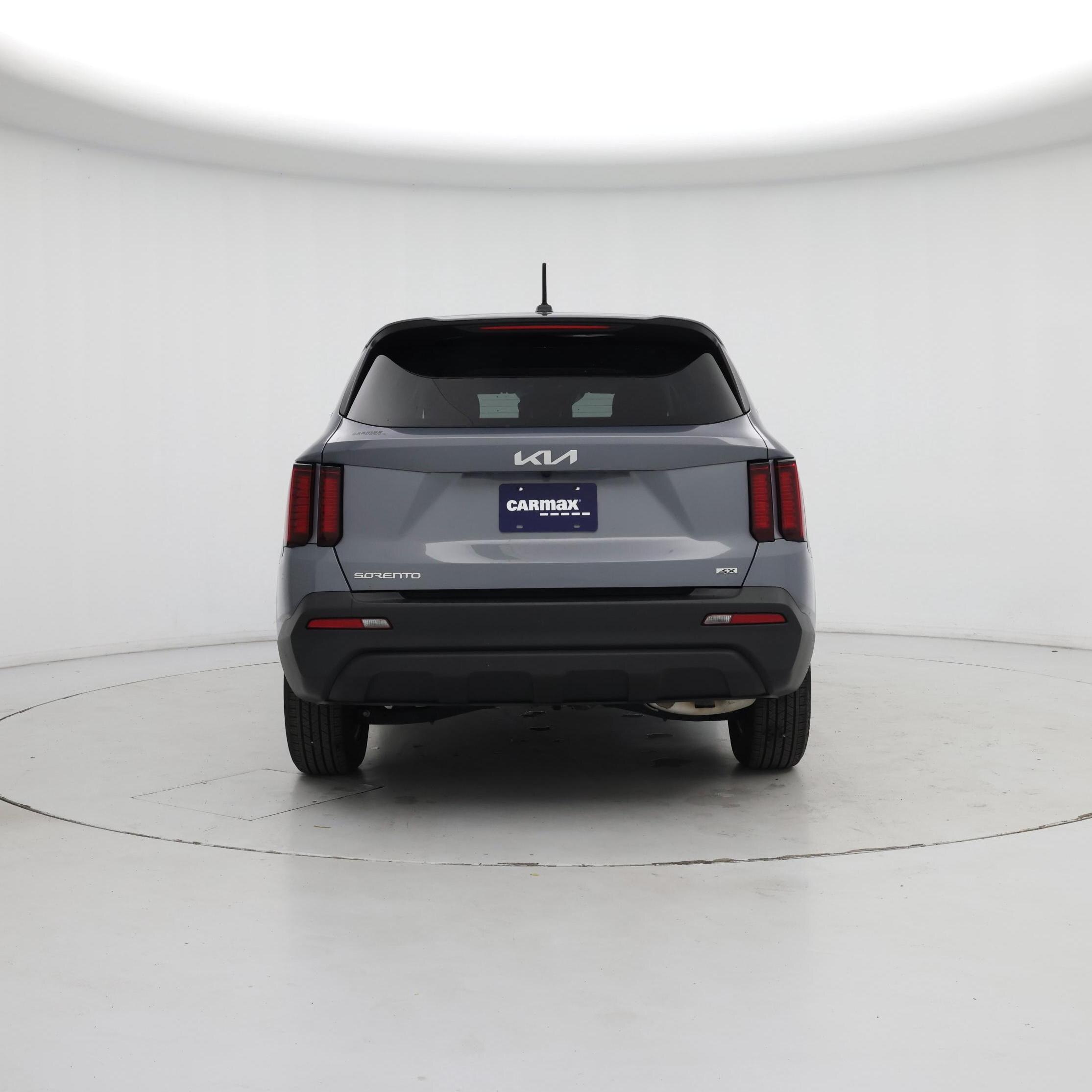 Thumbnail: 2023 Kia Sorento - 6