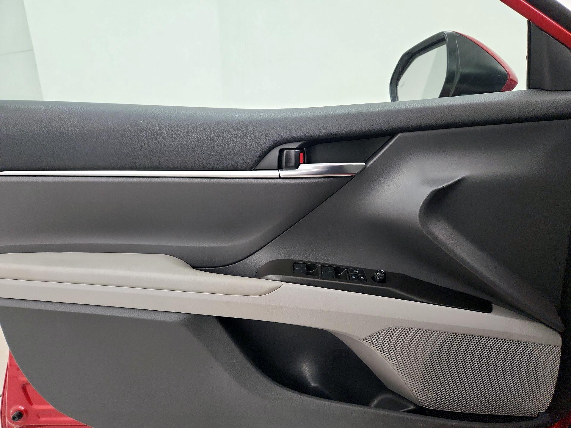 Thumbnail: 2023 Toyota Camry - 12