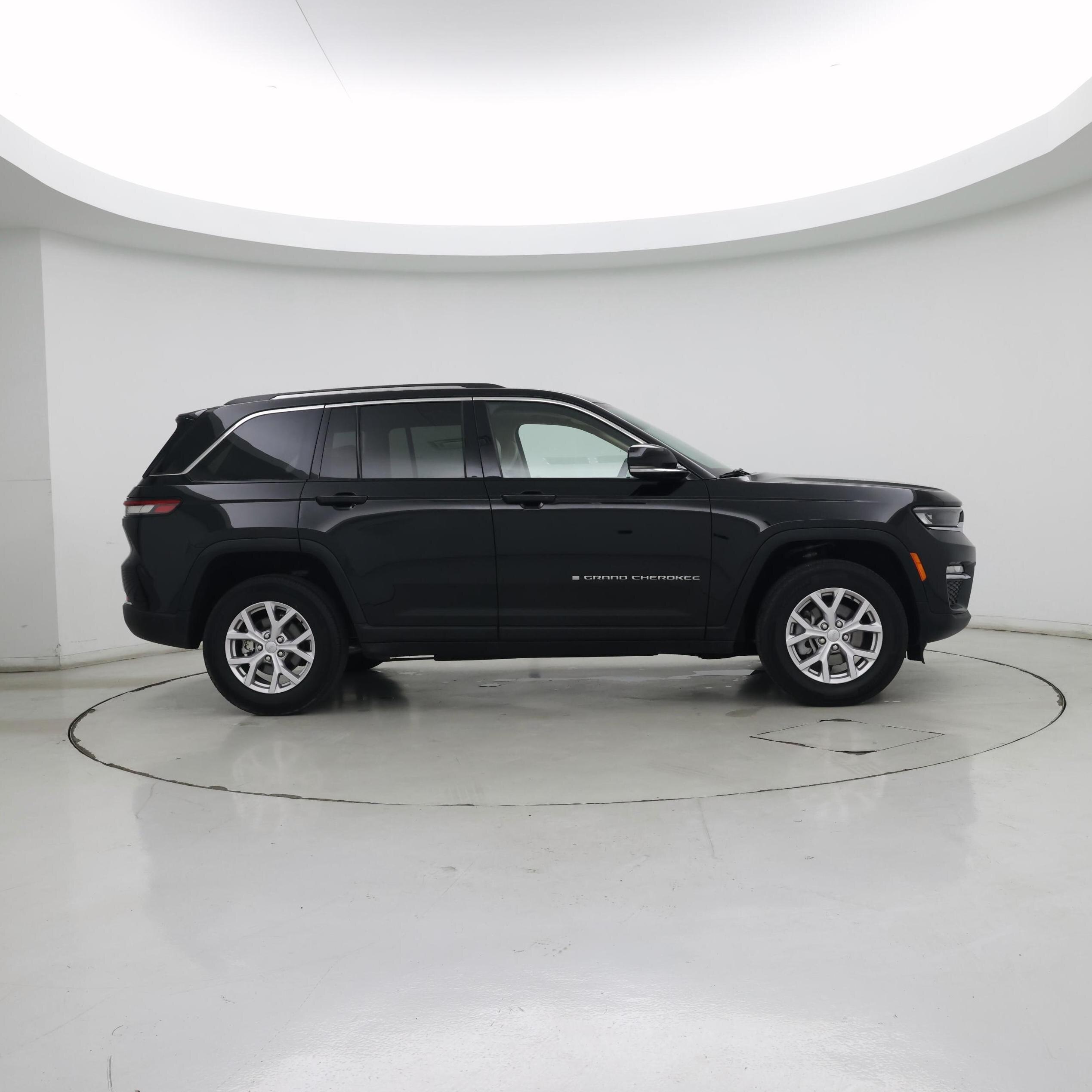 Thumbnail: 2022 Jeep Grand Cherokee - 7