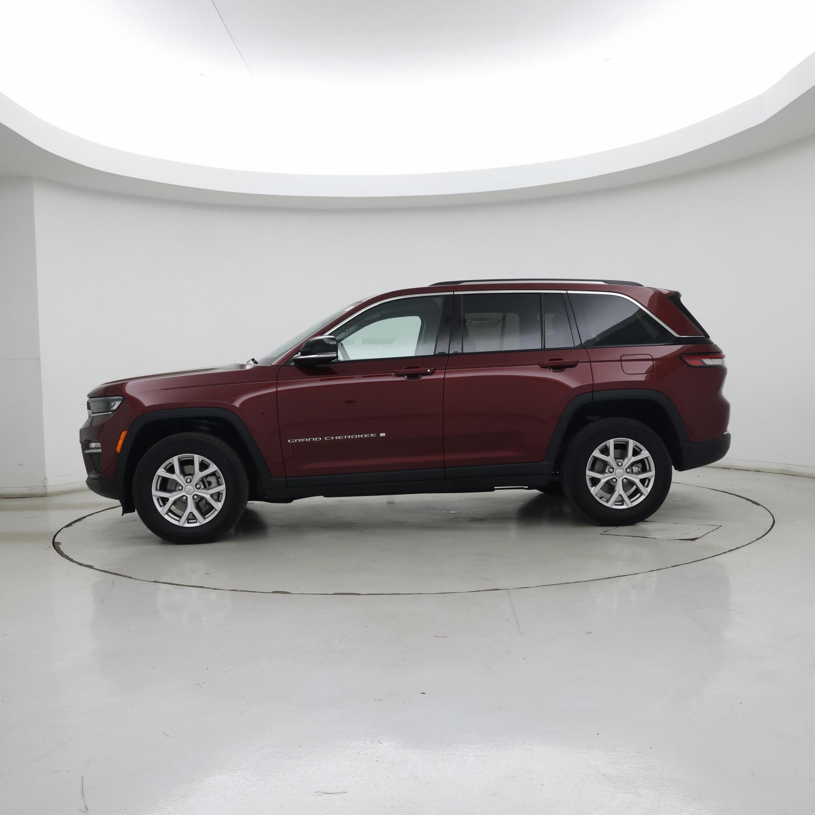 Thumbnail: 2022 Jeep Grand Cherokee - 3