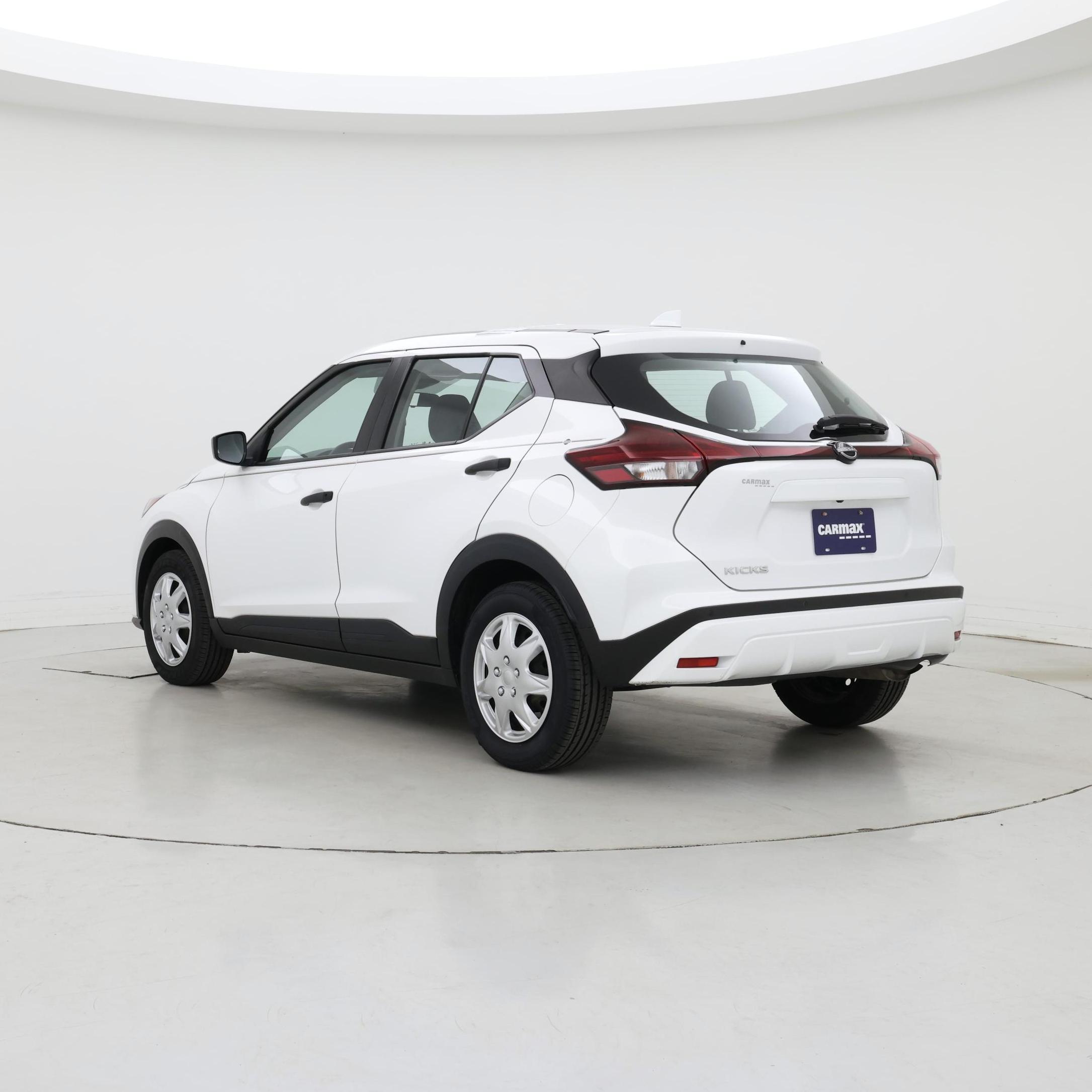 Thumbnail: 2023 Nissan Kicks - 2