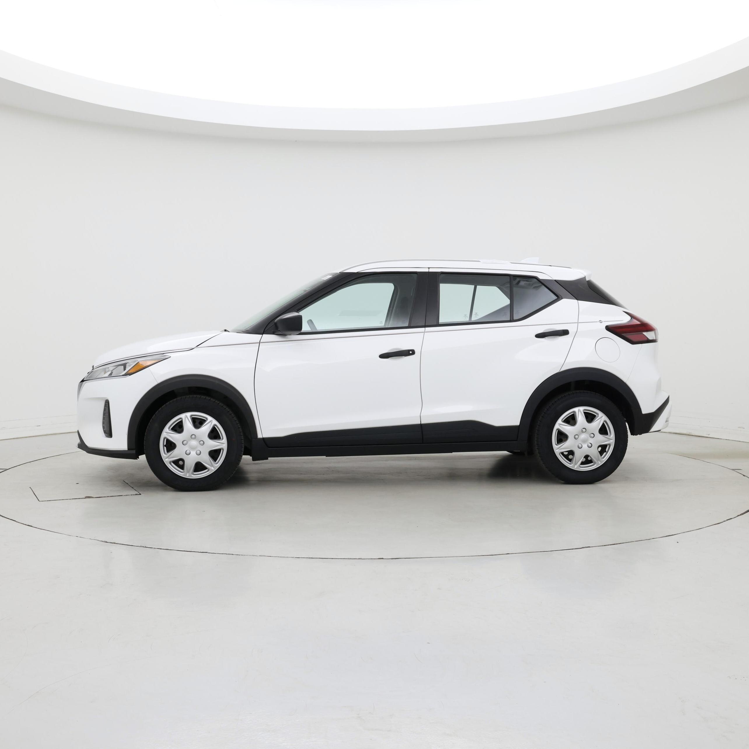 Thumbnail: 2023 Nissan Kicks - 3
