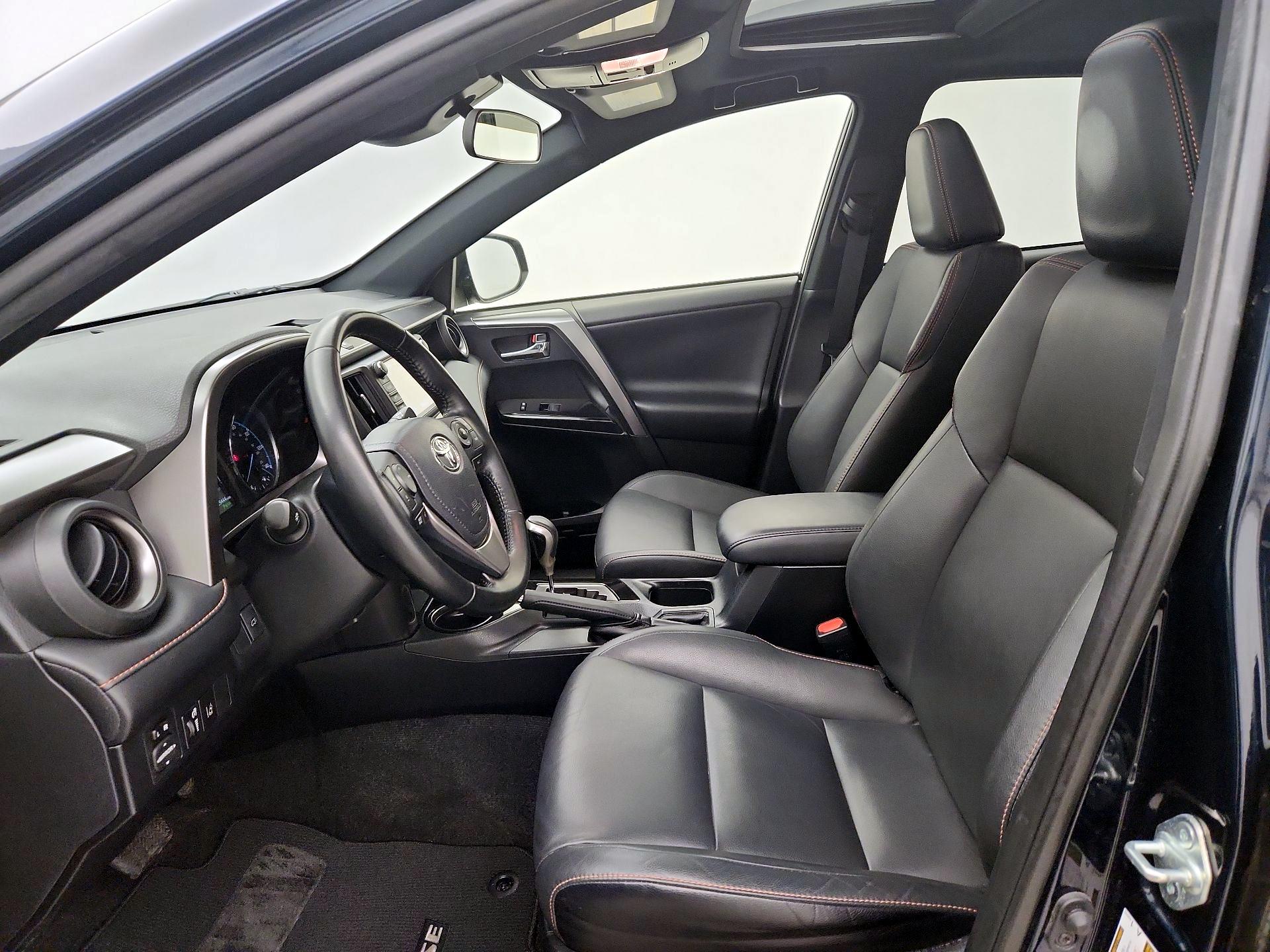 Thumbnail: 2017 Toyota RAV4 - 11