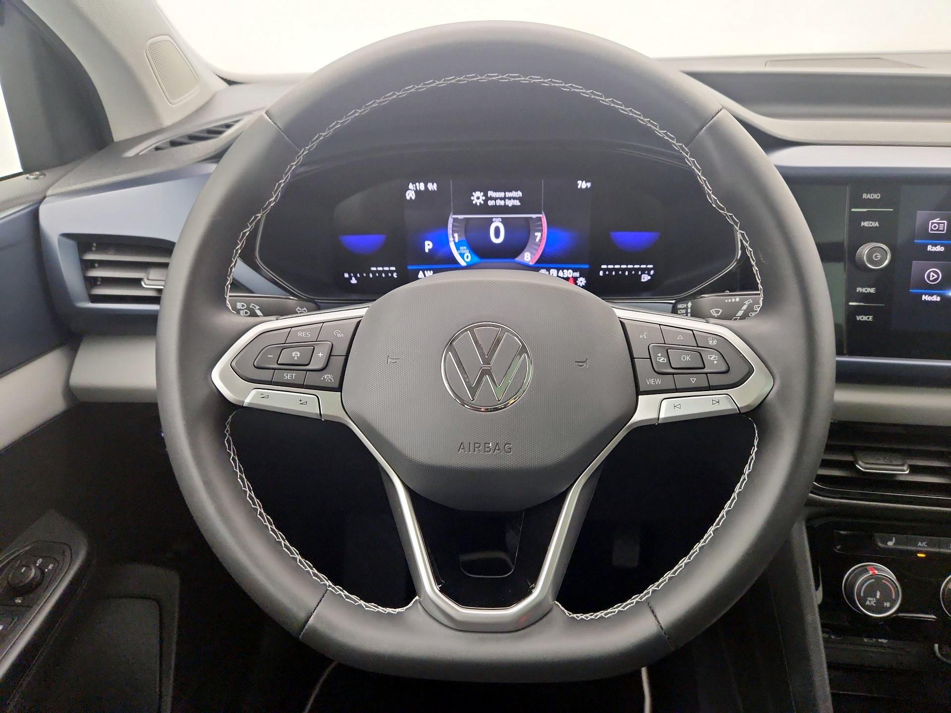 Thumbnail: 2023 Volkswagen Taos - 10