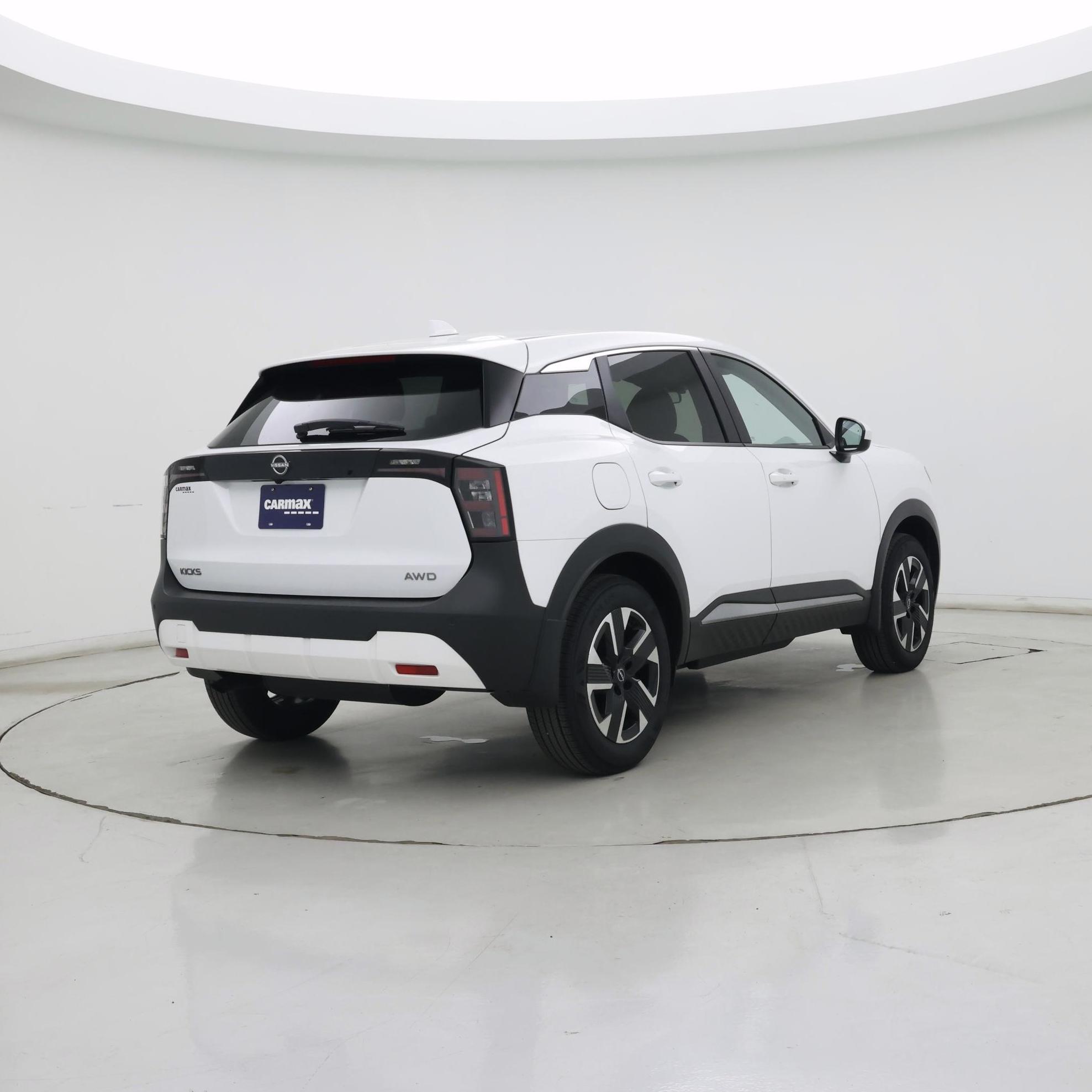 Thumbnail: 2025 Nissan Kicks - 8
