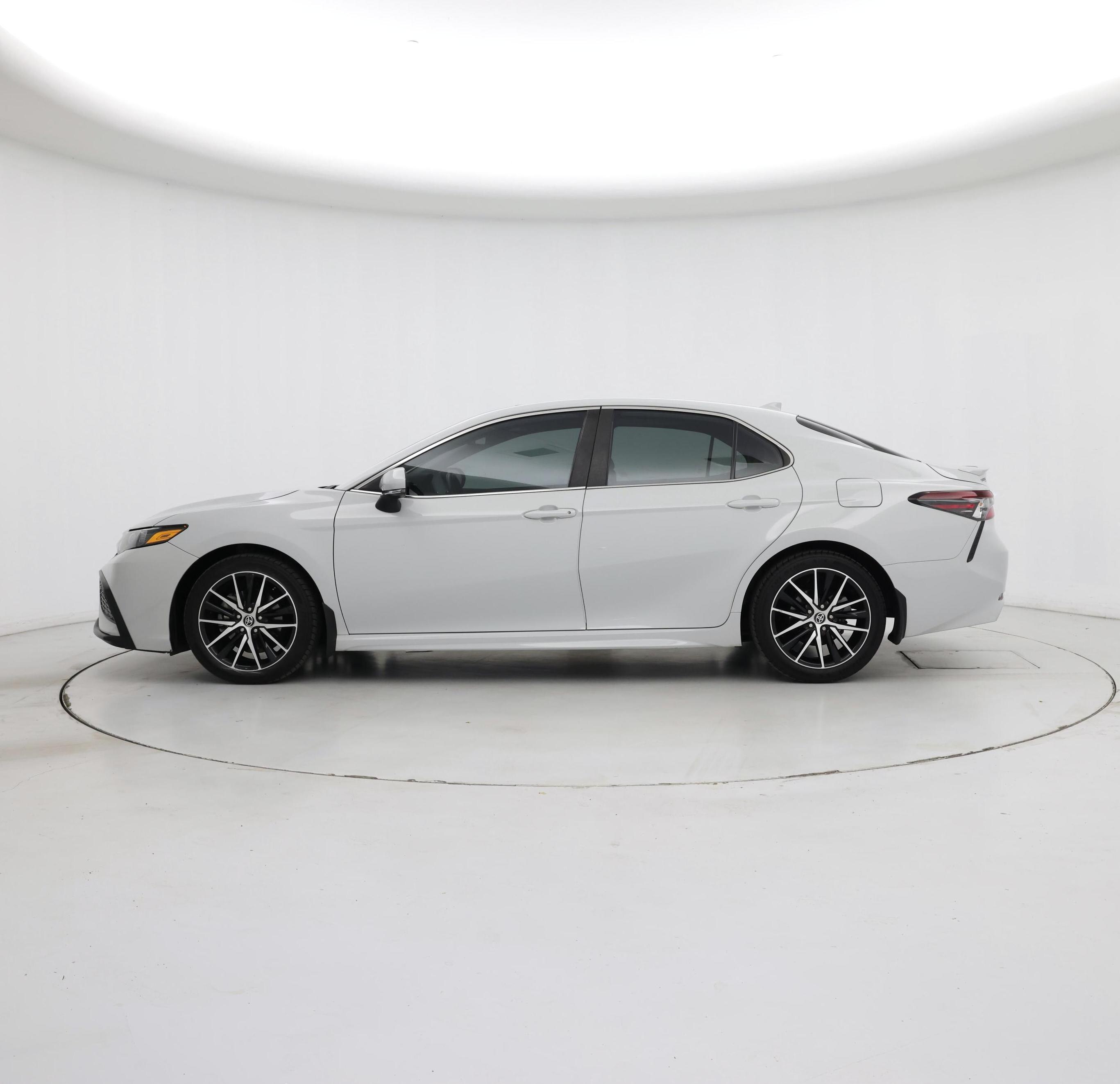 Thumbnail: 2023 Toyota Camry - 3