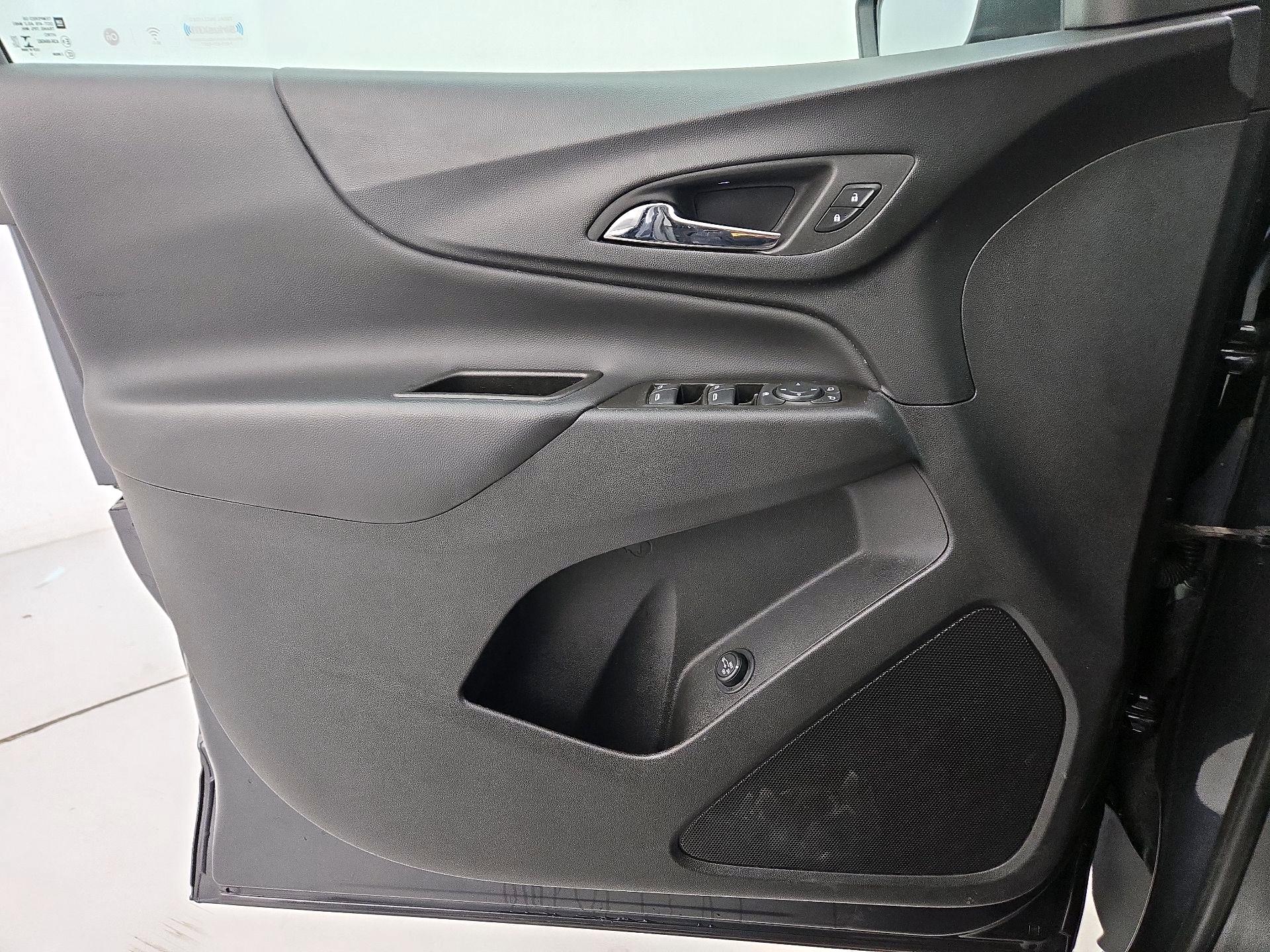 Thumbnail: 2022 Chevrolet Equinox - 12