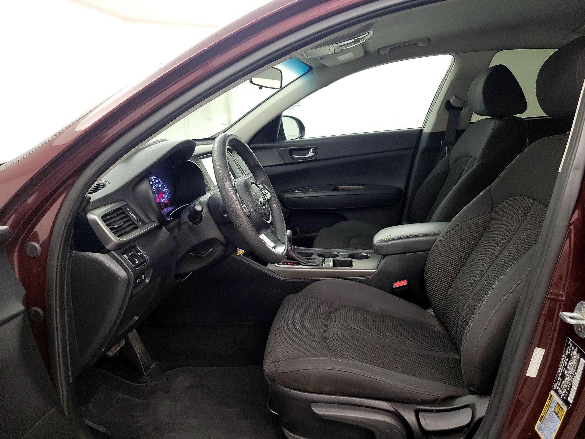 Thumbnail: 2020 Kia Optima - 11