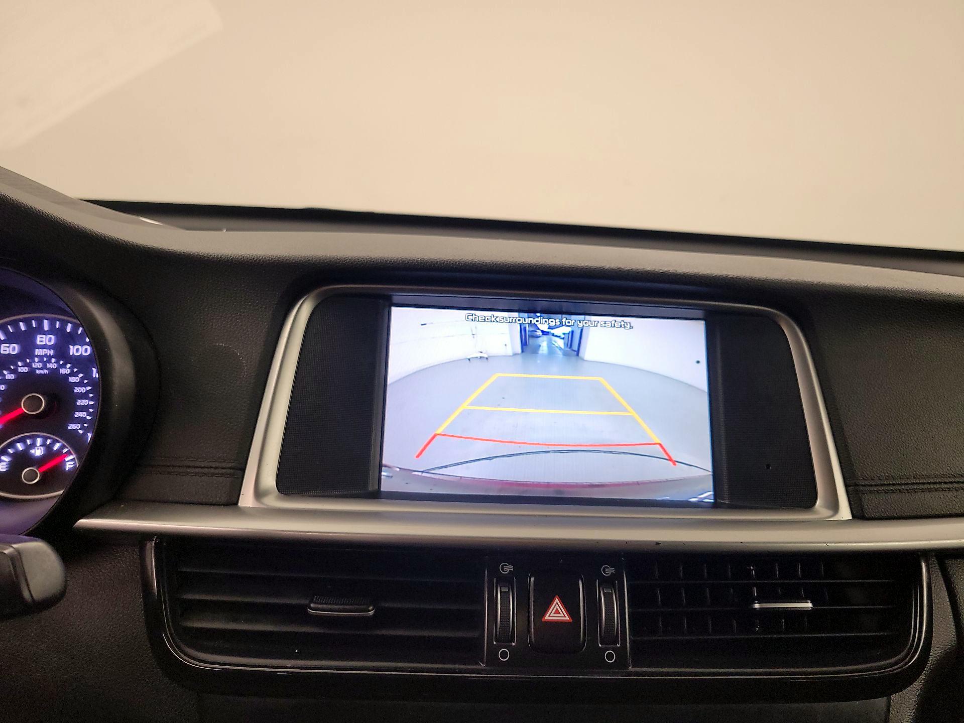 Thumbnail: 2020 Kia Optima - 14