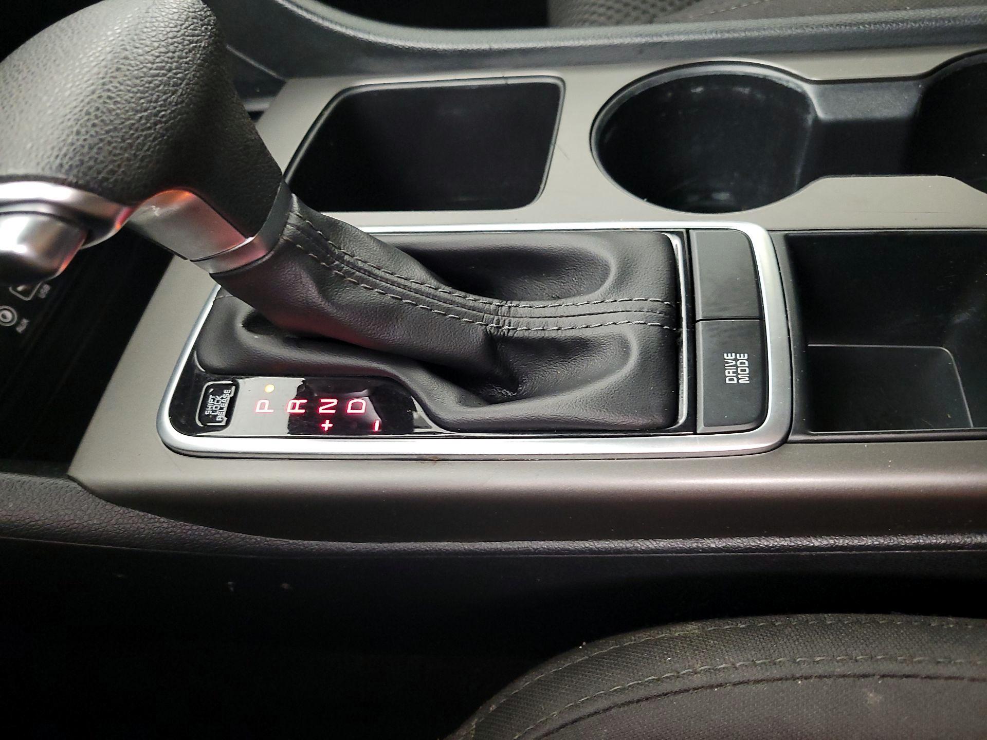 Thumbnail: 2020 Kia Optima - 17