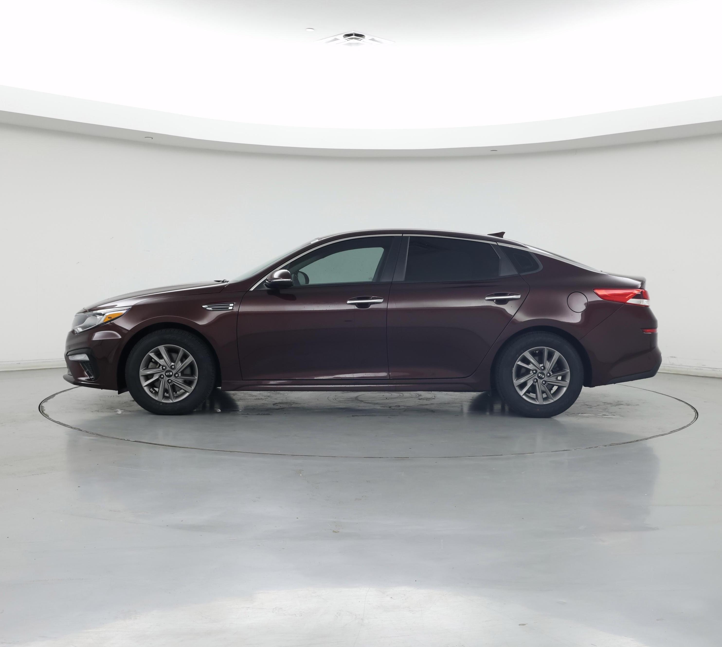 Thumbnail: 2020 Kia Optima - 3