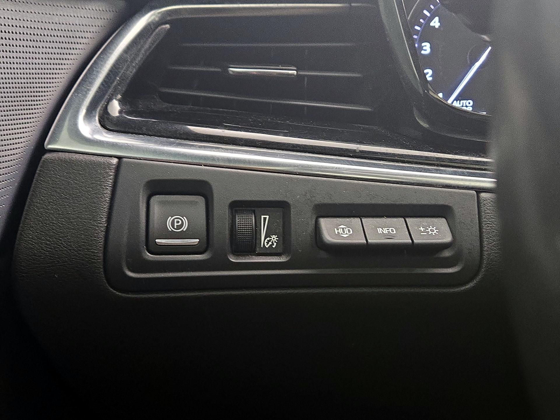 Thumbnail: 2021 Cadillac XT6 - 13