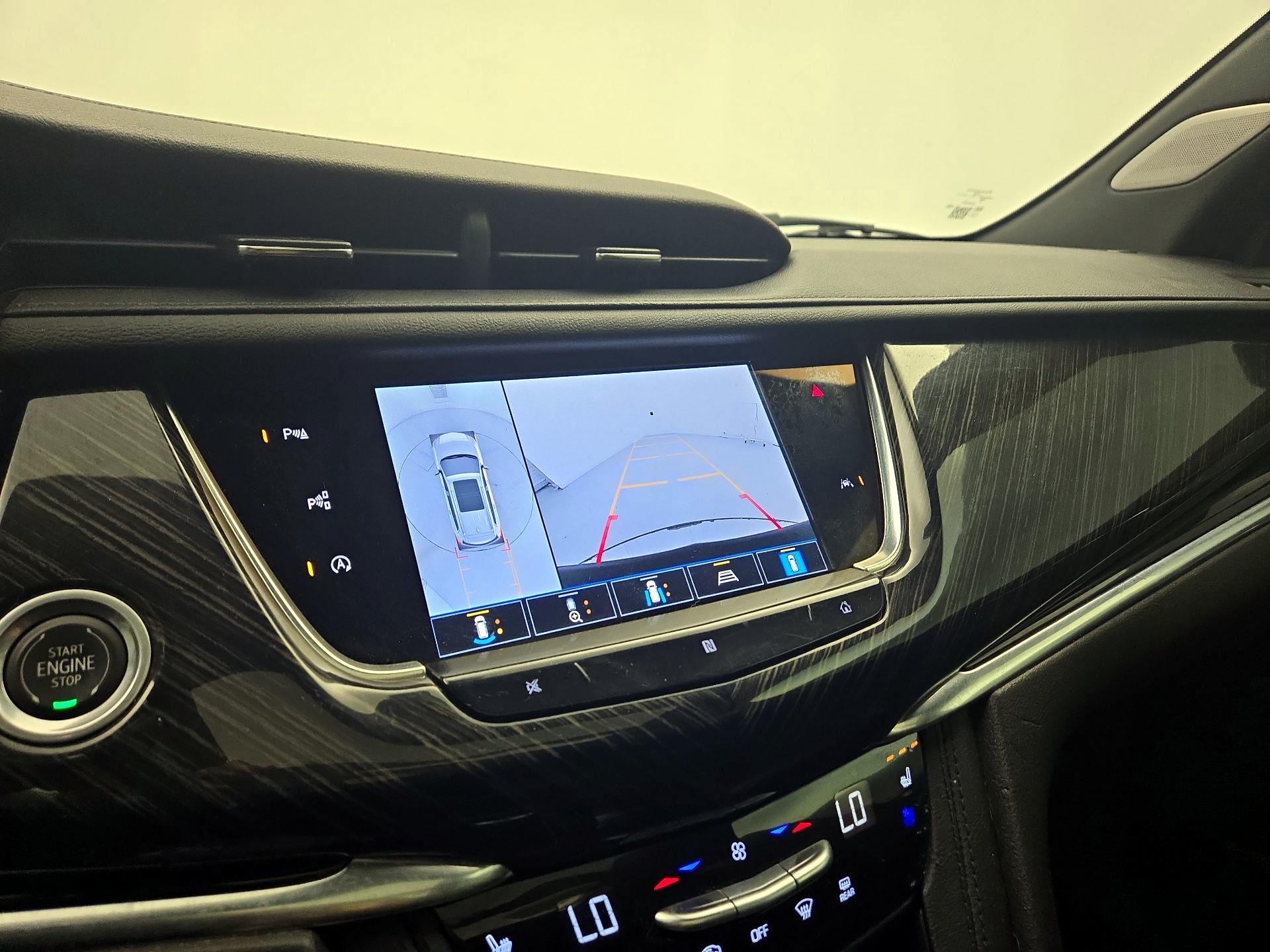 Thumbnail: 2021 Cadillac XT6 - 14