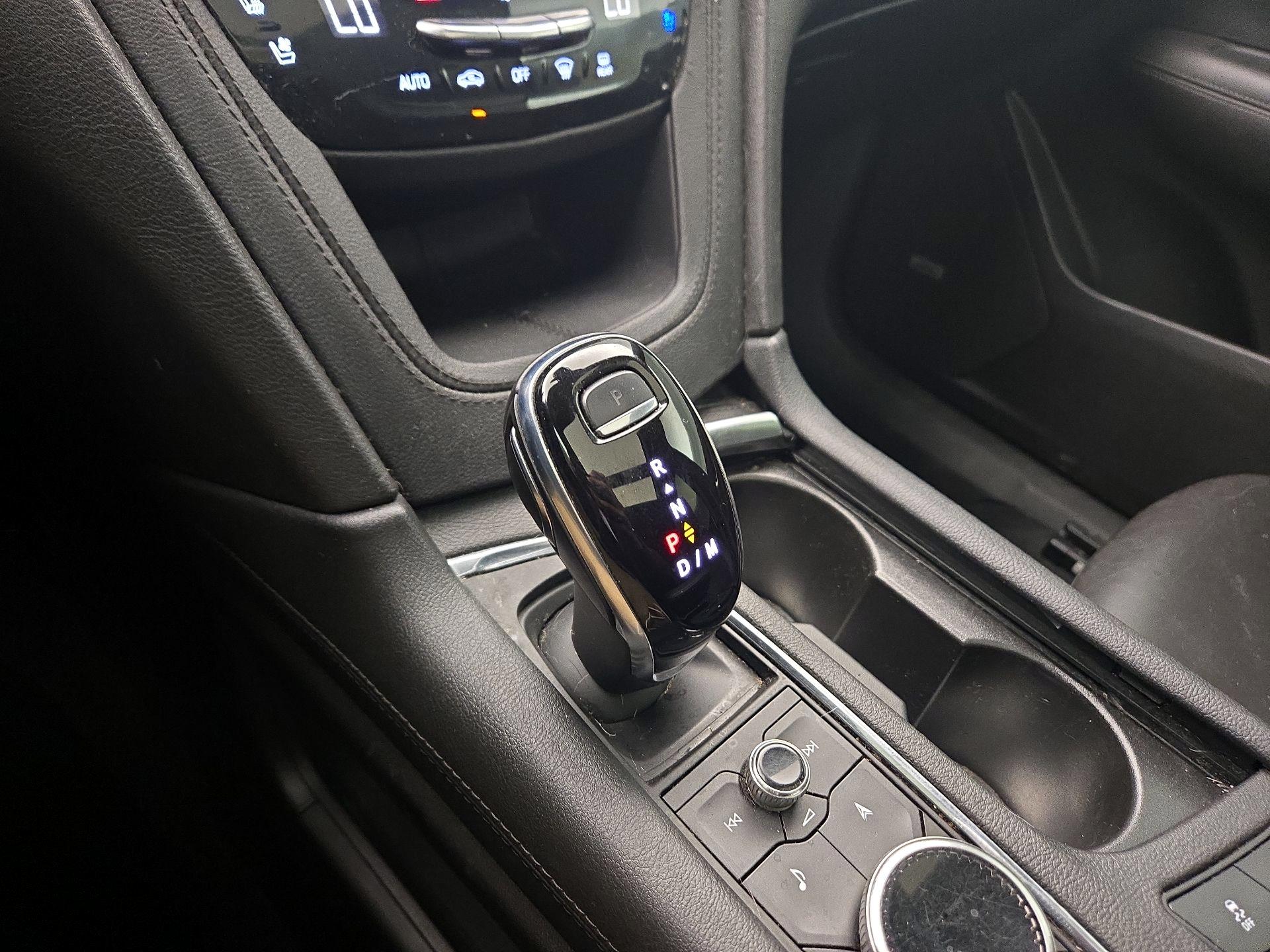 Thumbnail: 2021 Cadillac XT6 - 17