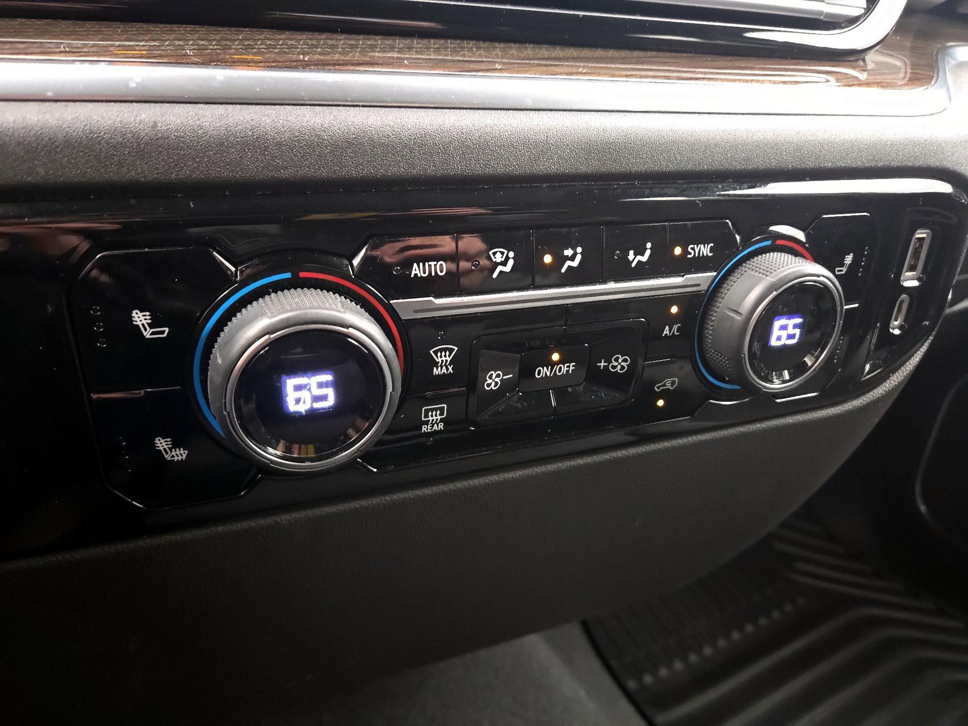 Thumbnail: 2022 Chevrolet Silverado 1500 - 17