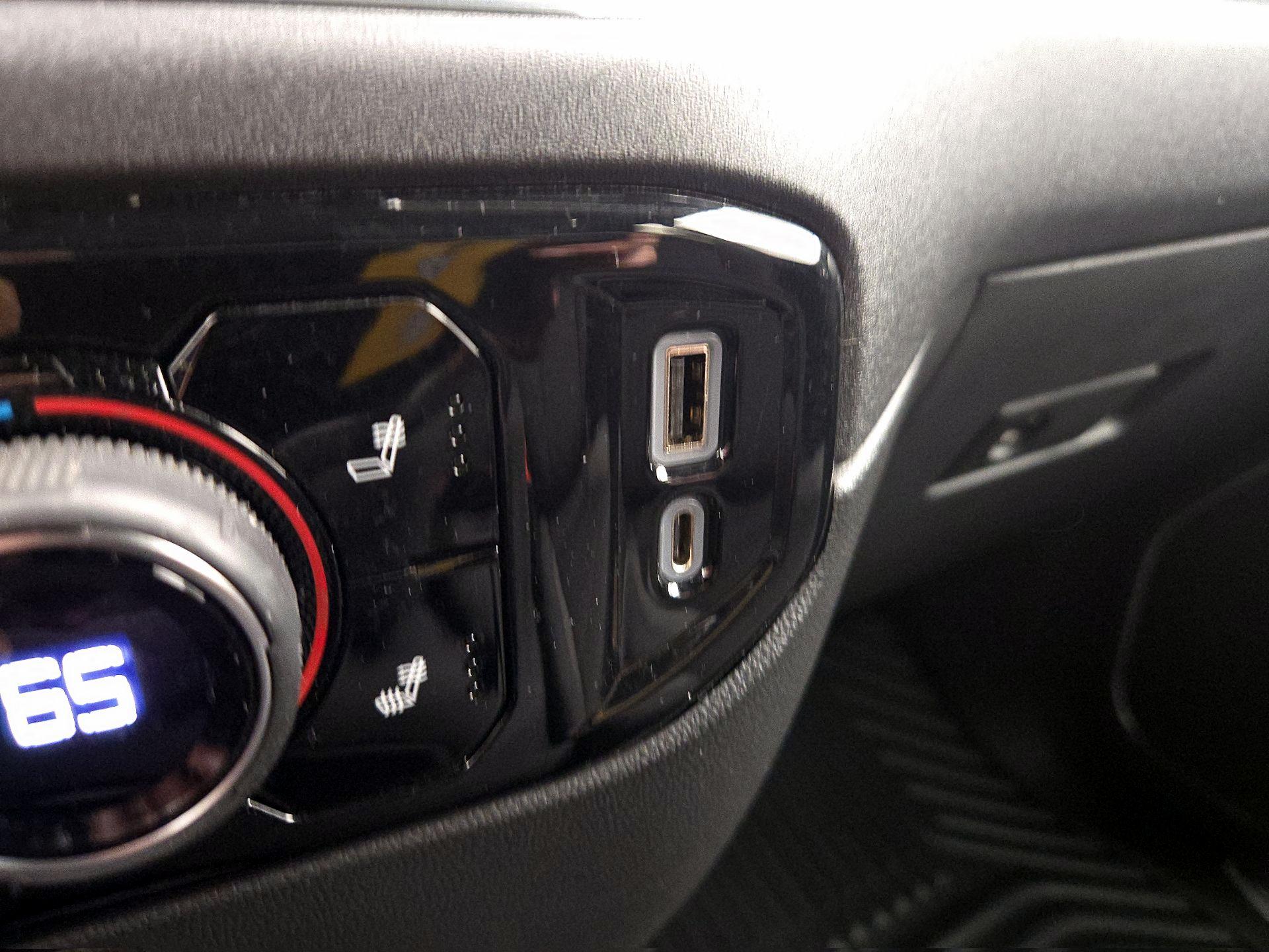 Thumbnail: 2022 Chevrolet Silverado 1500 - 19