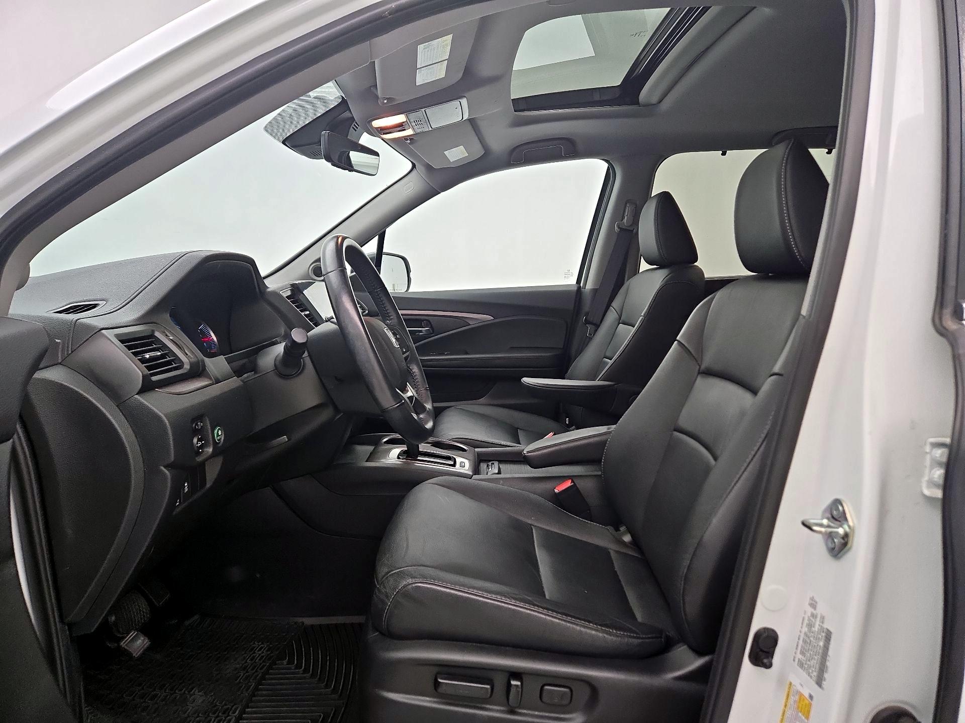 Thumbnail: 2020 Honda Pilot - 11