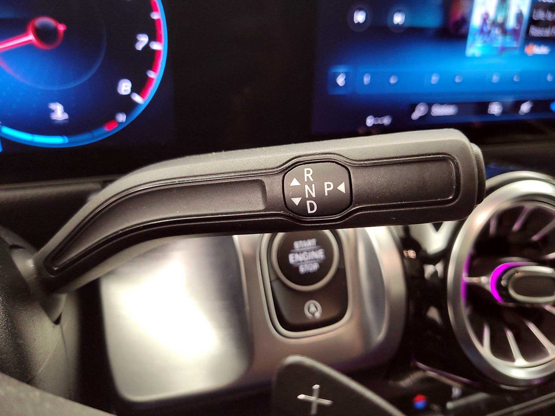 Thumbnail: 2023 Mercedes-Benz GLB - 17