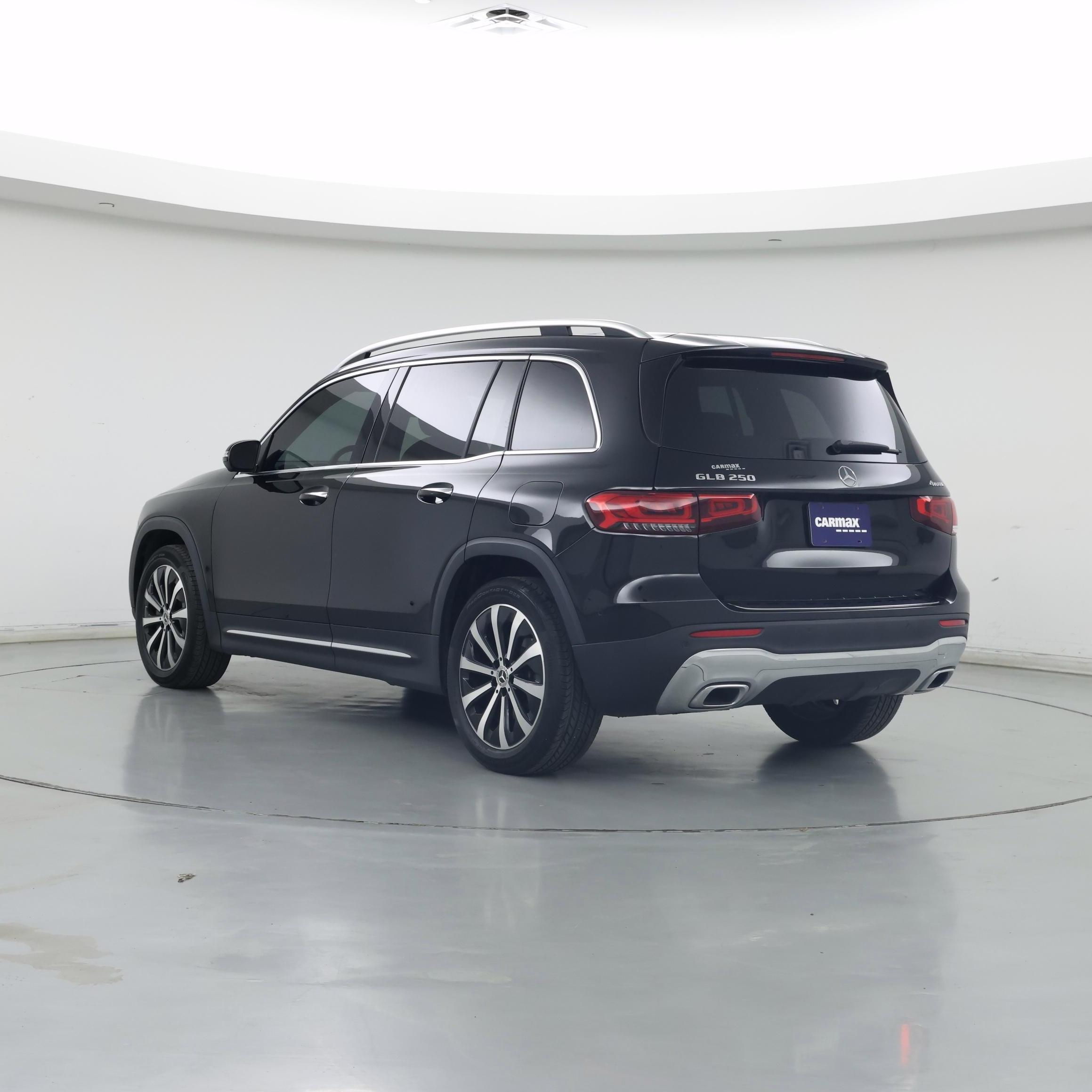 Thumbnail: 2023 Mercedes-Benz GLB - 2