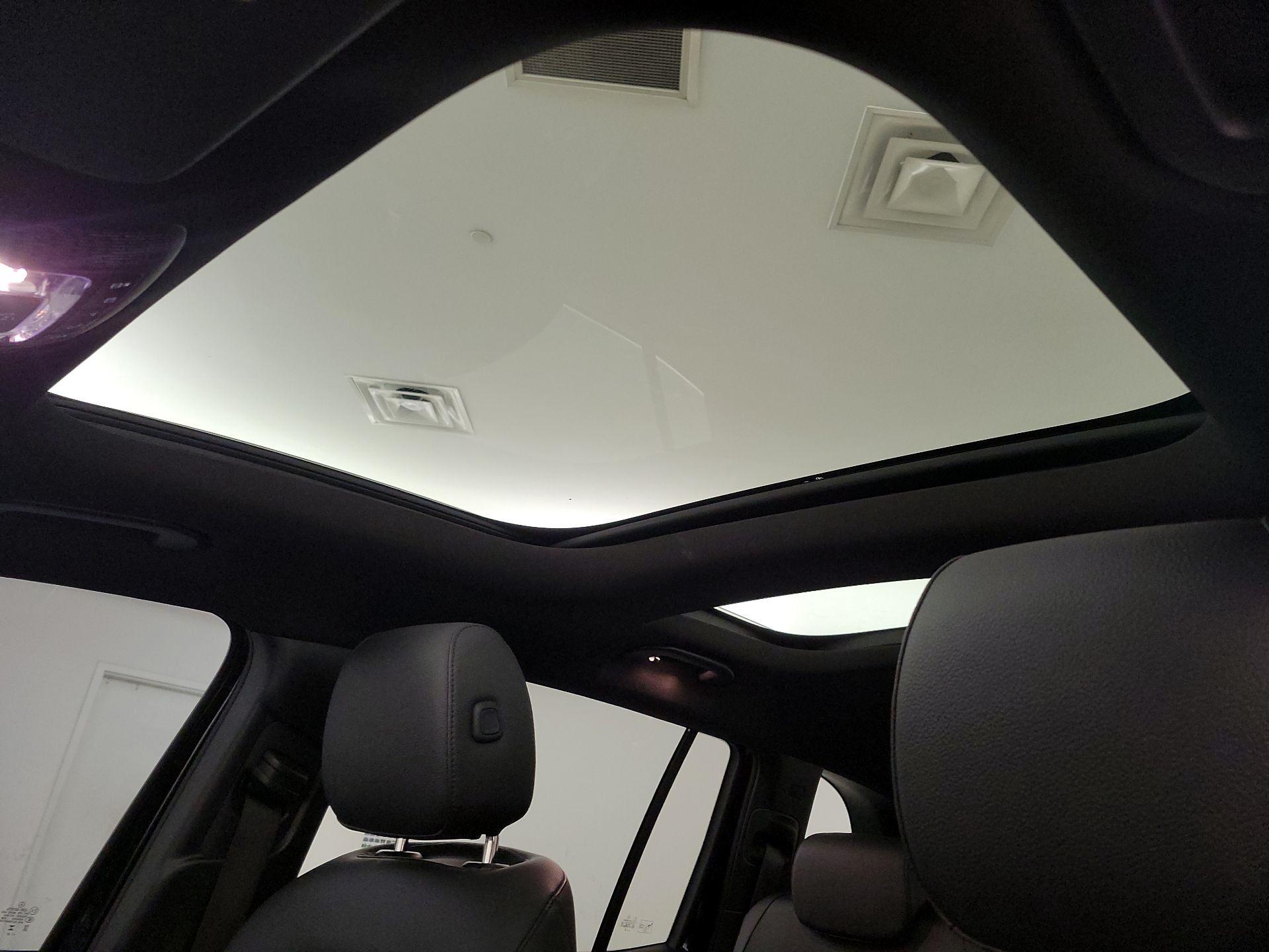 Thumbnail: 2023 Mercedes-Benz GLB - 19