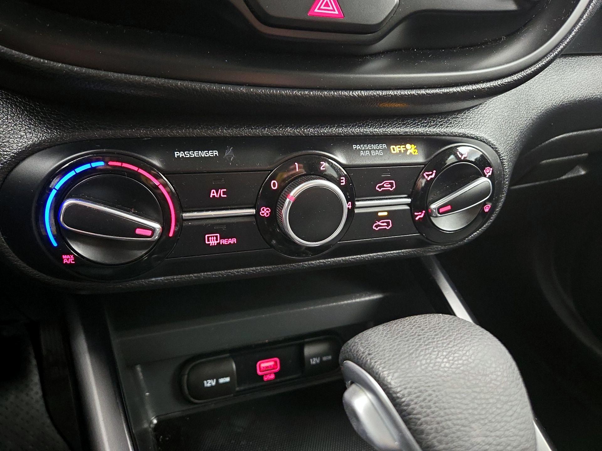 Thumbnail: 2020 Kia Soul - 16