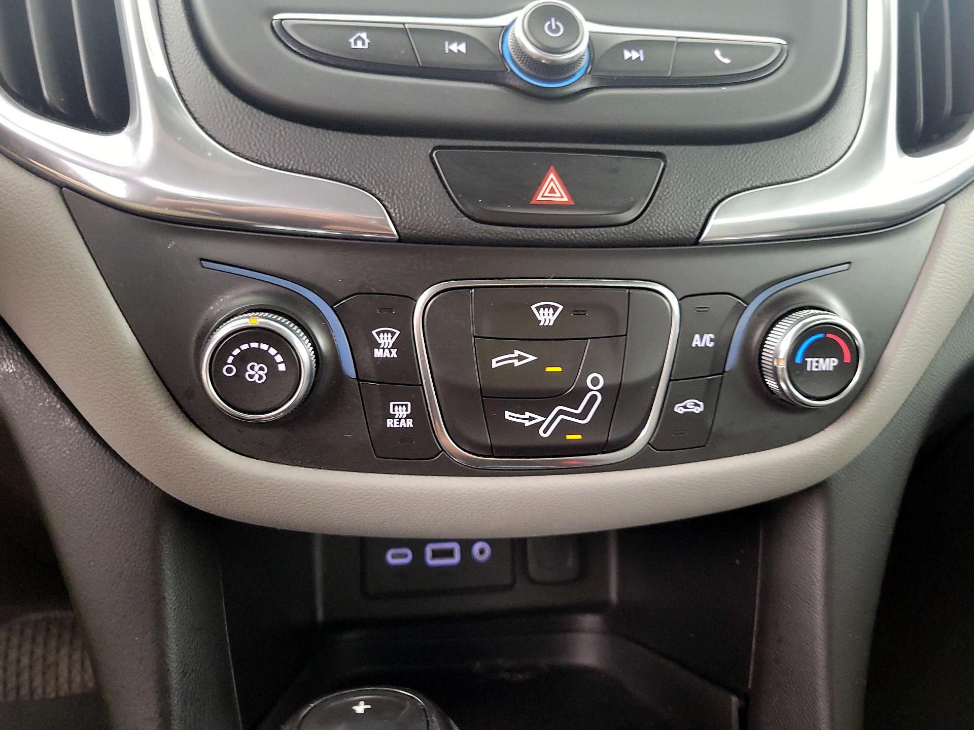 Thumbnail: 2021 Chevrolet Equinox - 16