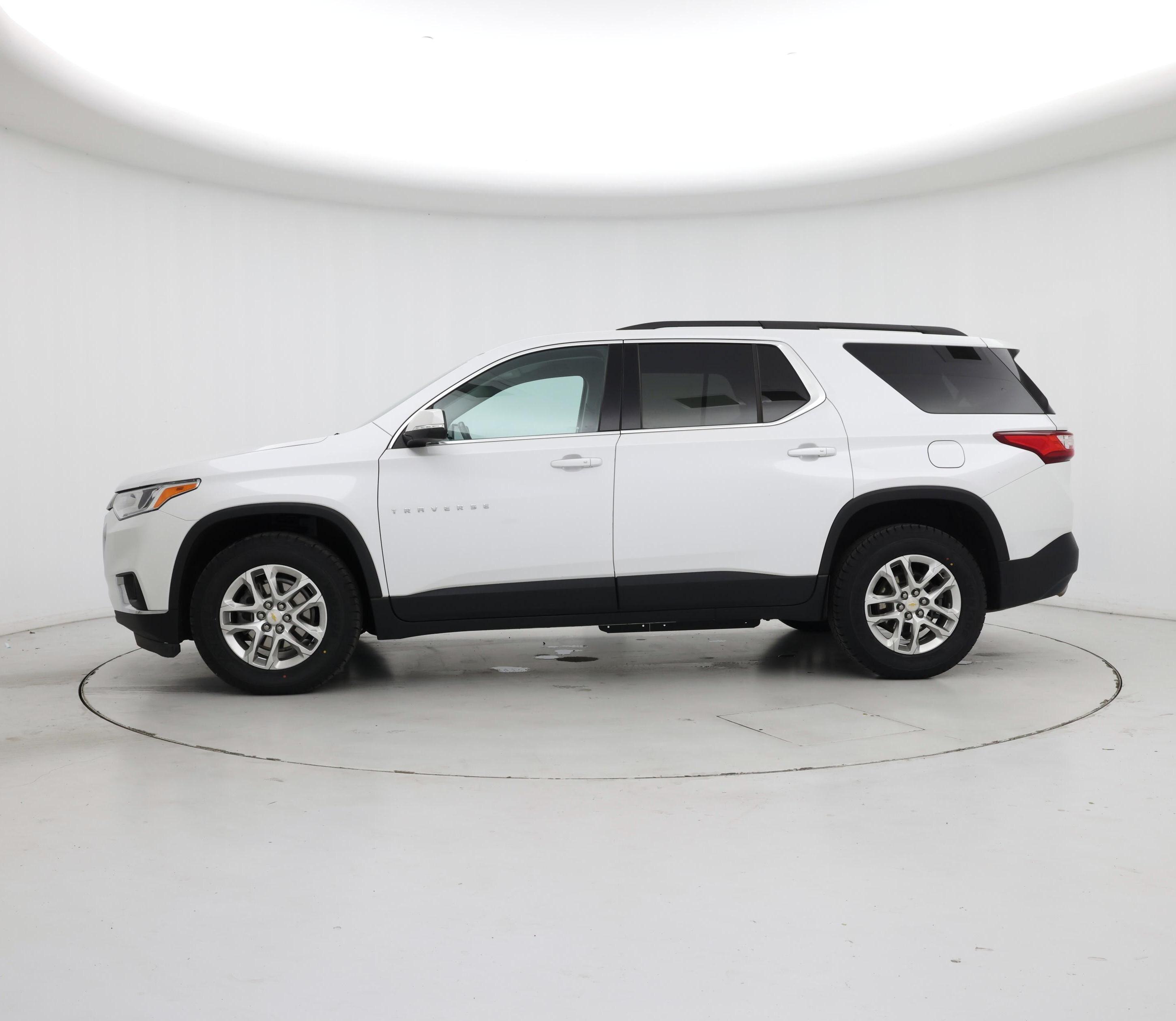 Thumbnail: 2021 Chevrolet Traverse - 3