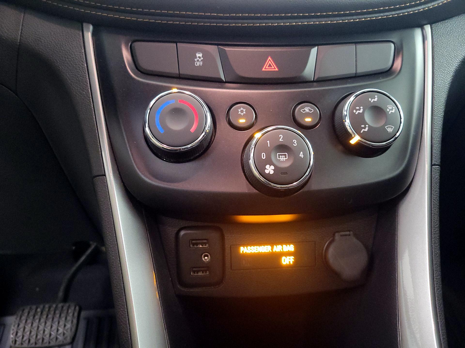 Thumbnail: 2020 Chevrolet Trax - 16