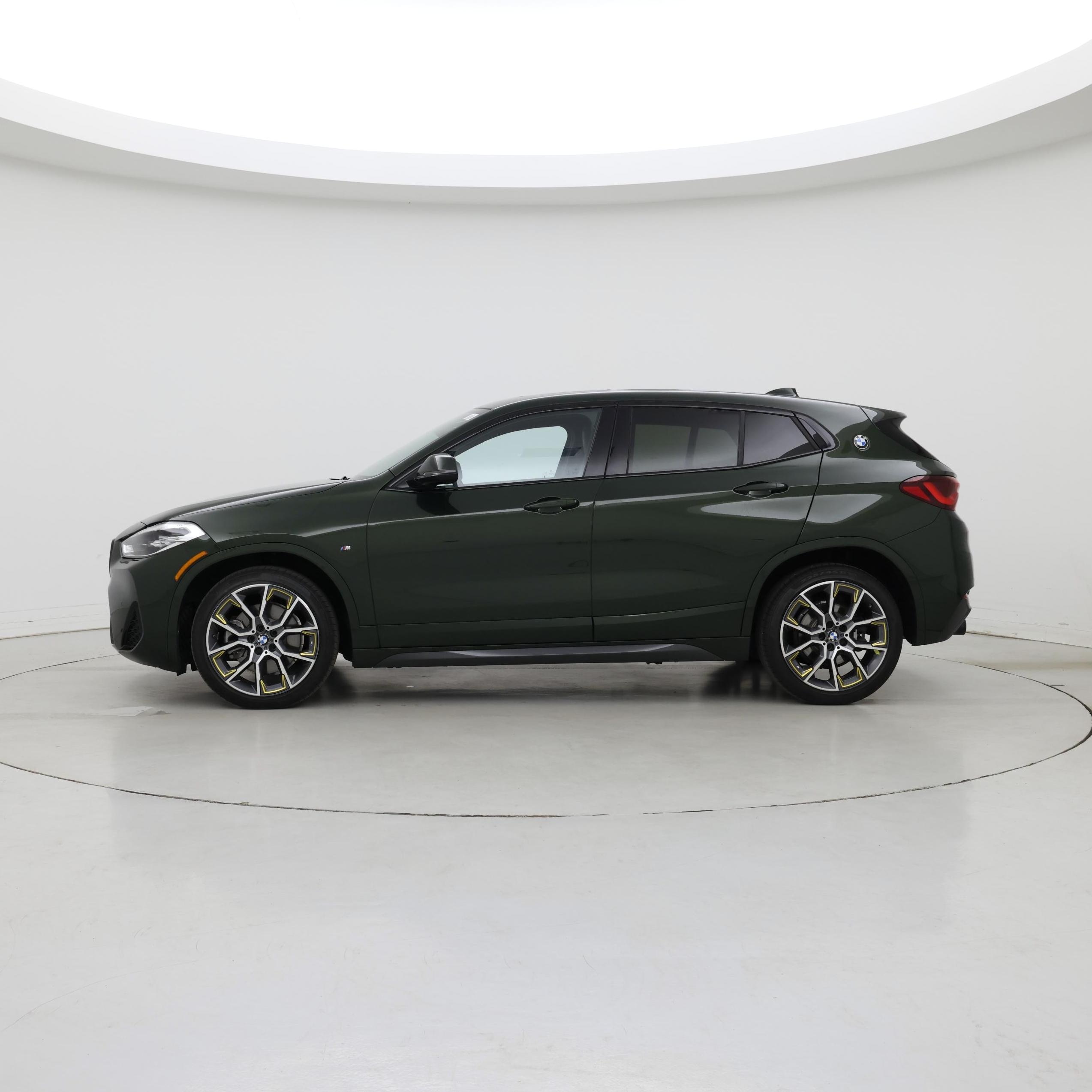 Thumbnail: 2023 BMW X2 - 3