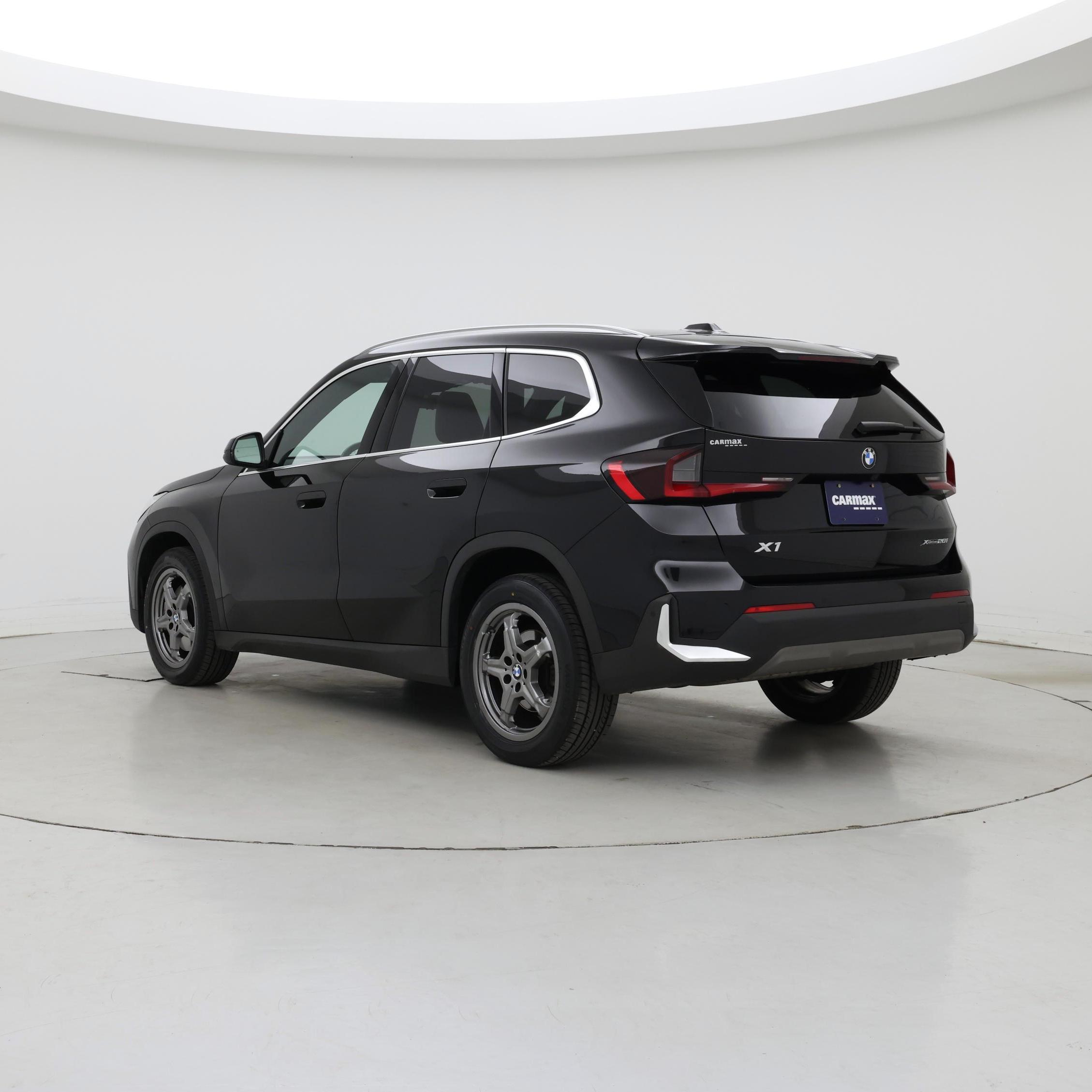 Thumbnail: 2023 BMW X1 - 2