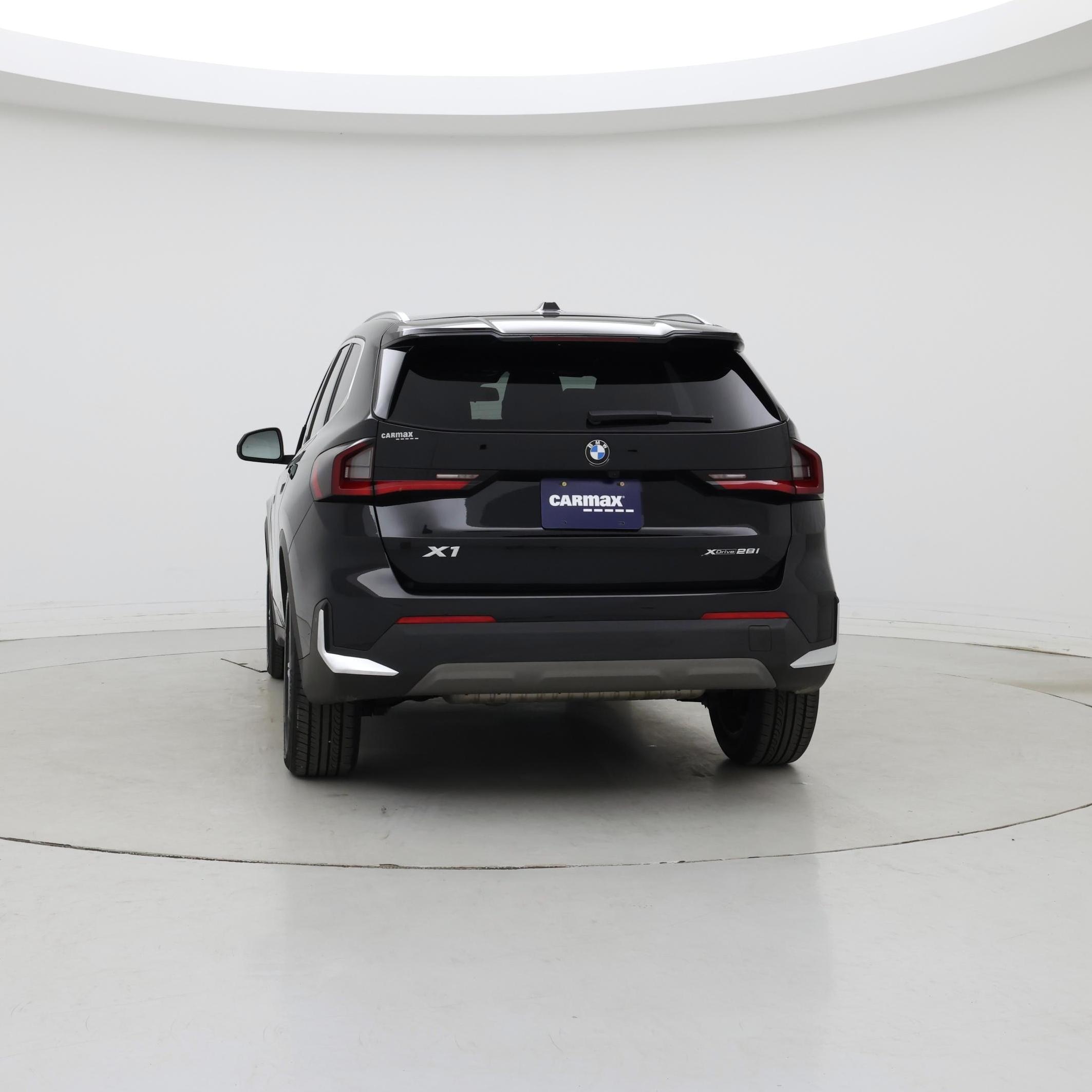 Thumbnail: 2023 BMW X1 - 6