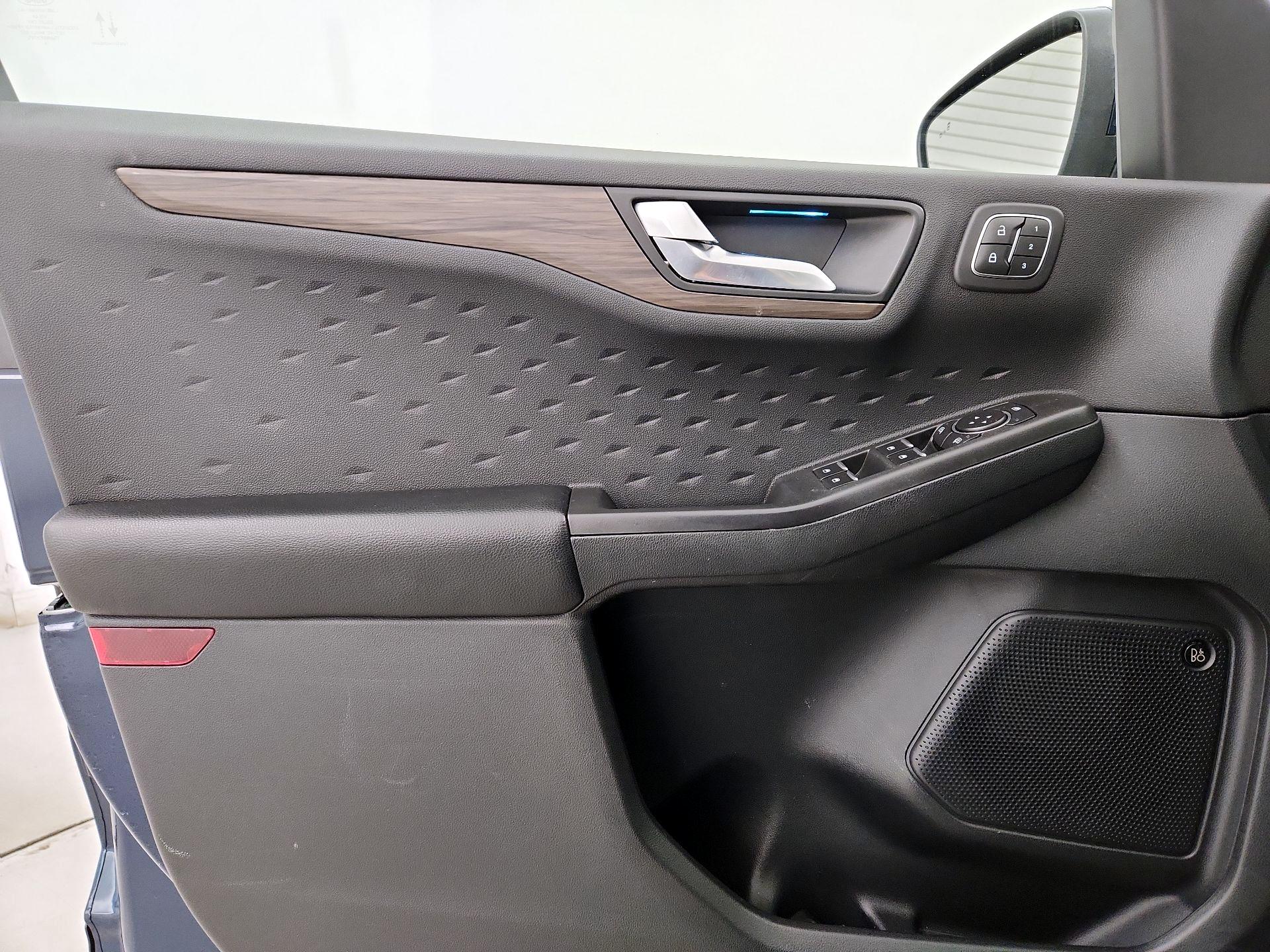Thumbnail: 2020 Ford Escape - 12
