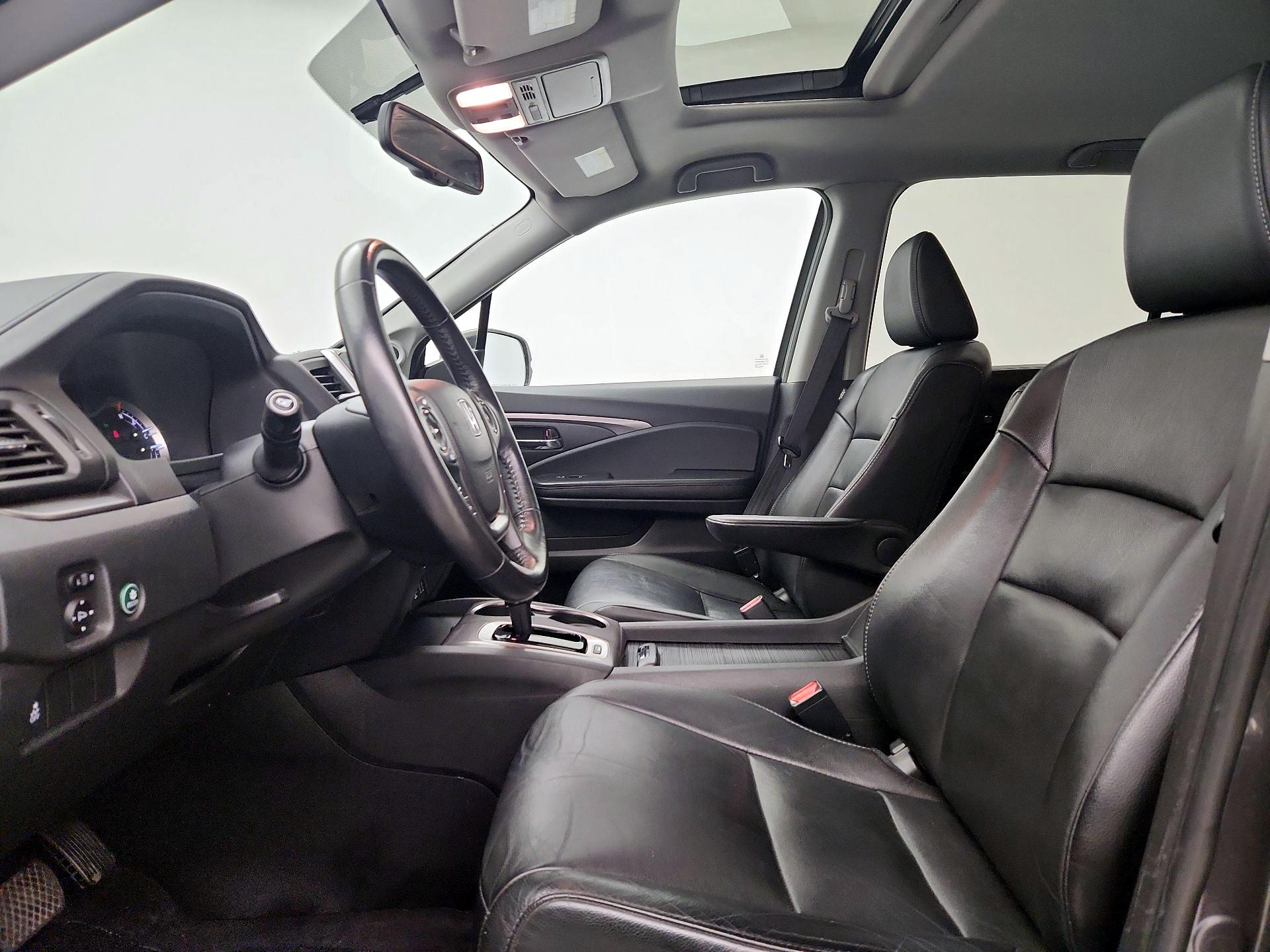 Thumbnail: 2016 Honda Pilot - 11