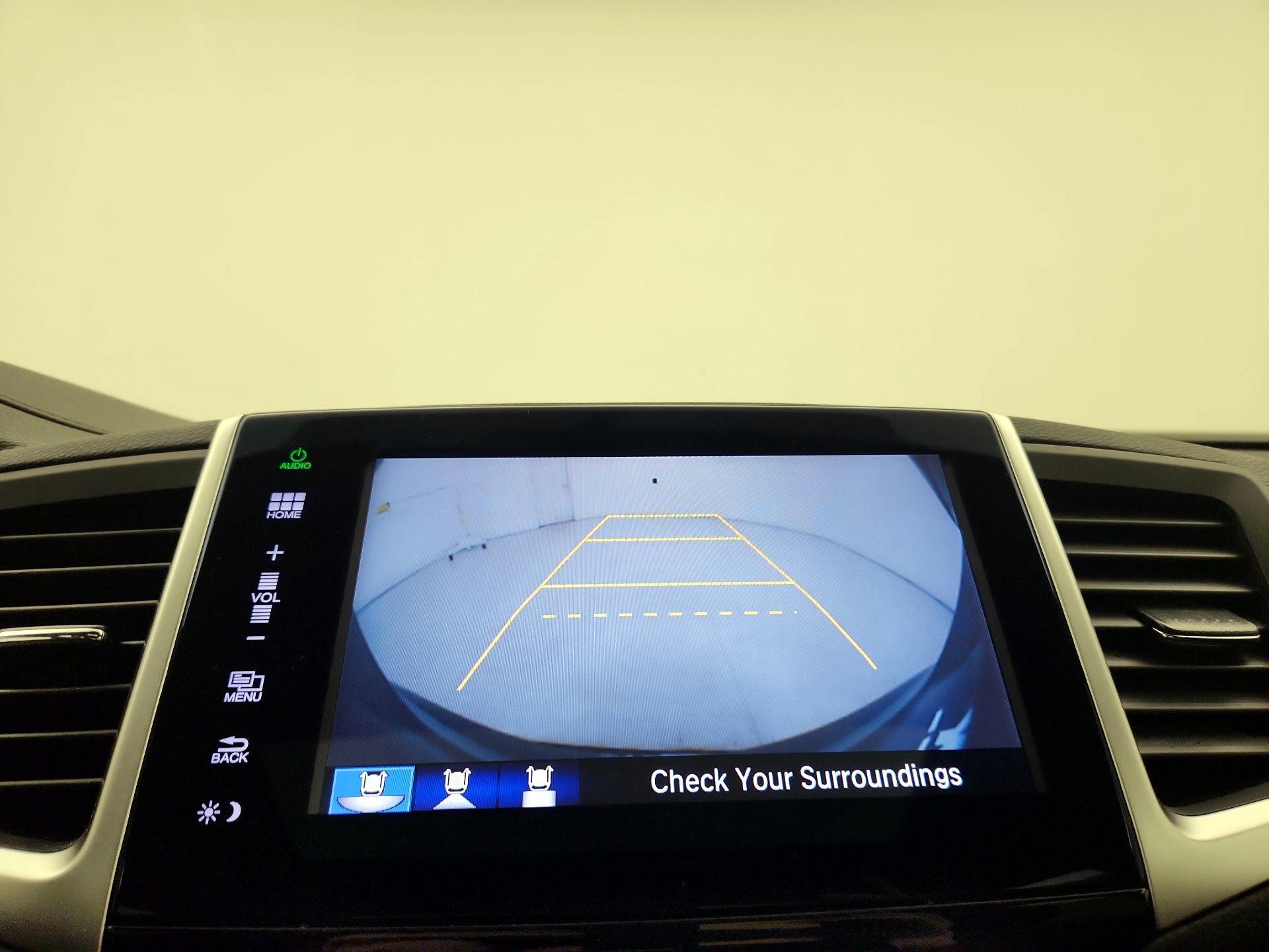 Thumbnail: 2016 Honda Pilot - 14