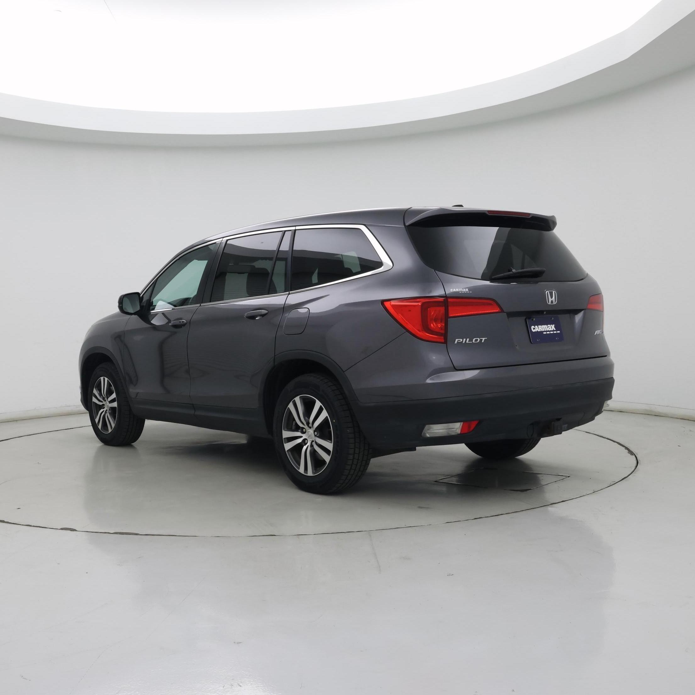 Thumbnail: 2016 Honda Pilot - 2