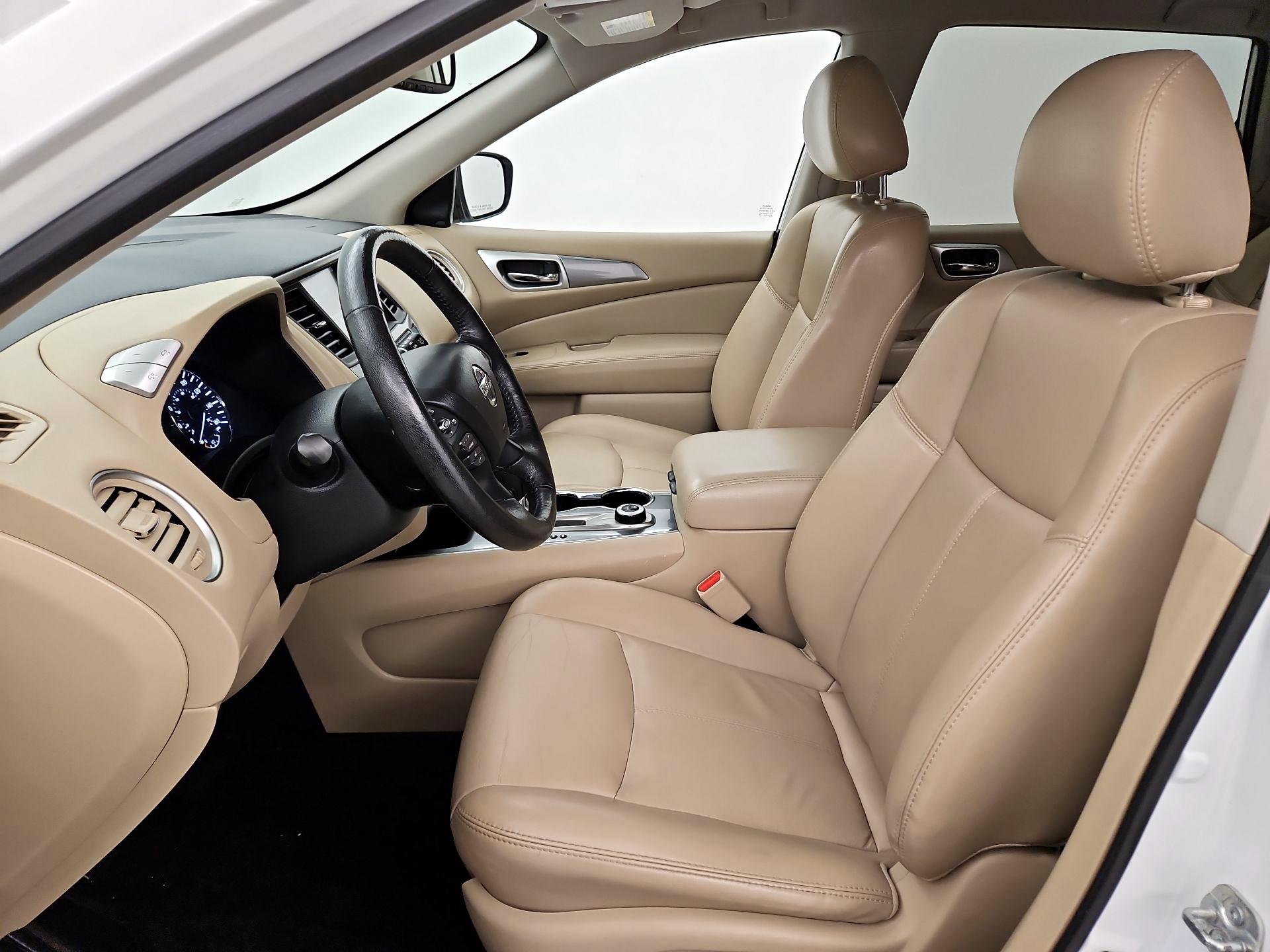 Thumbnail: 2019 Nissan Pathfinder - 11