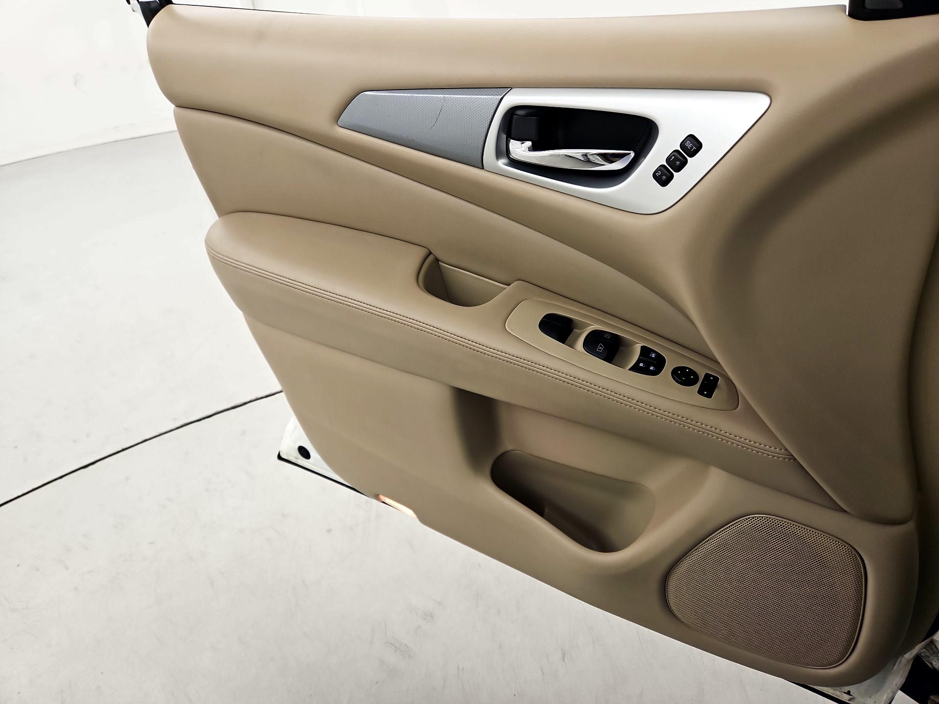 Thumbnail: 2019 Nissan Pathfinder - 12