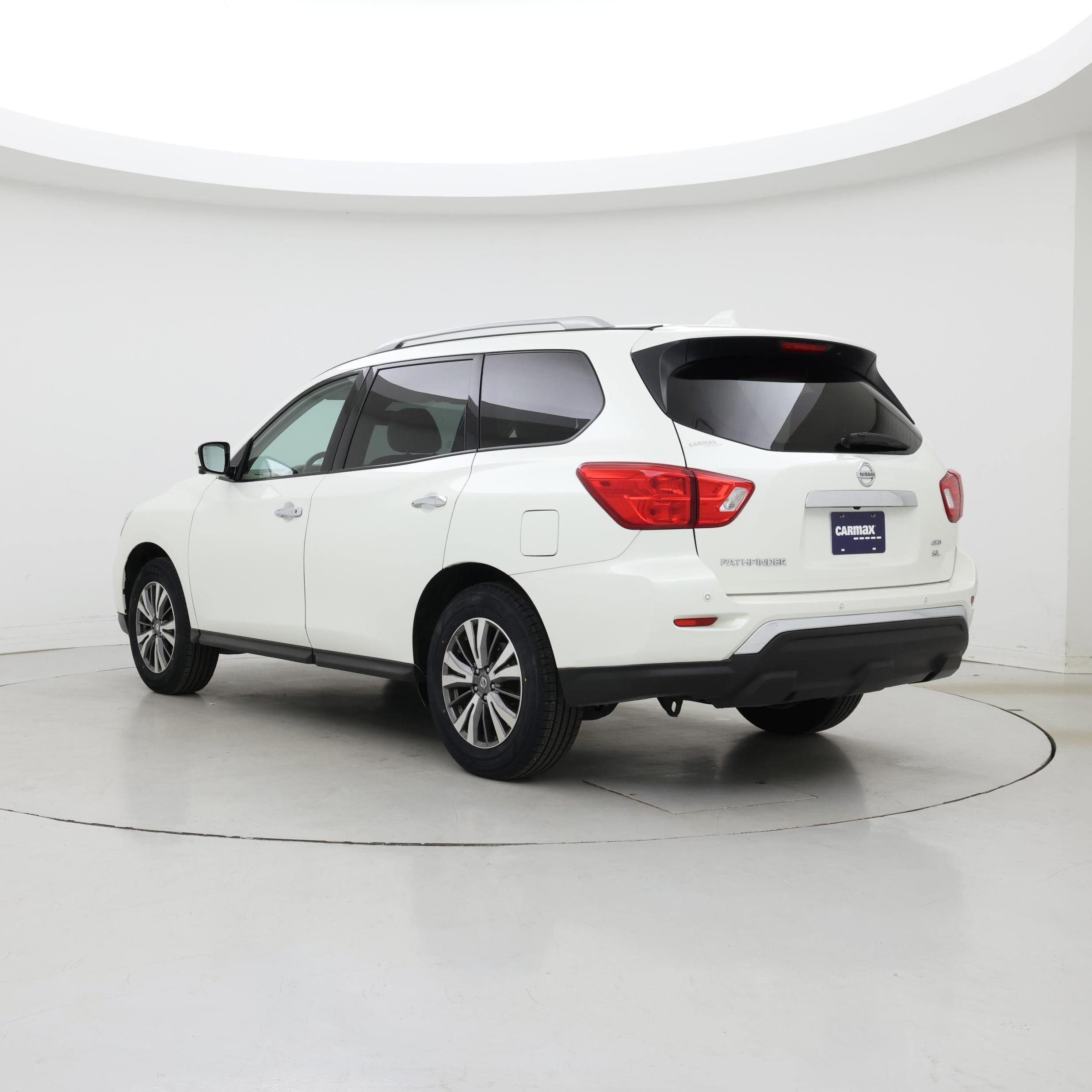 Thumbnail: 2019 Nissan Pathfinder - 2